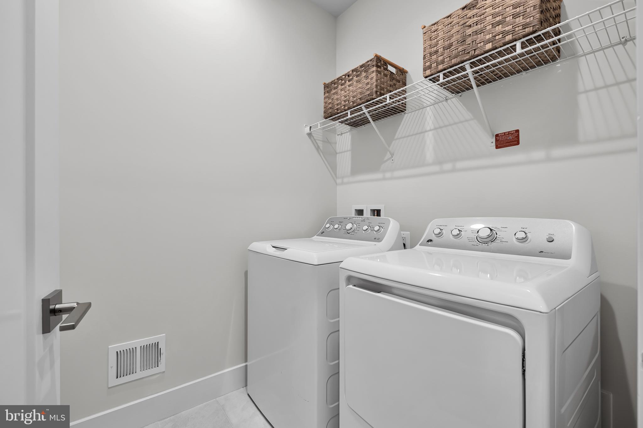 EISENHOWER SQUARE - Residential Lease