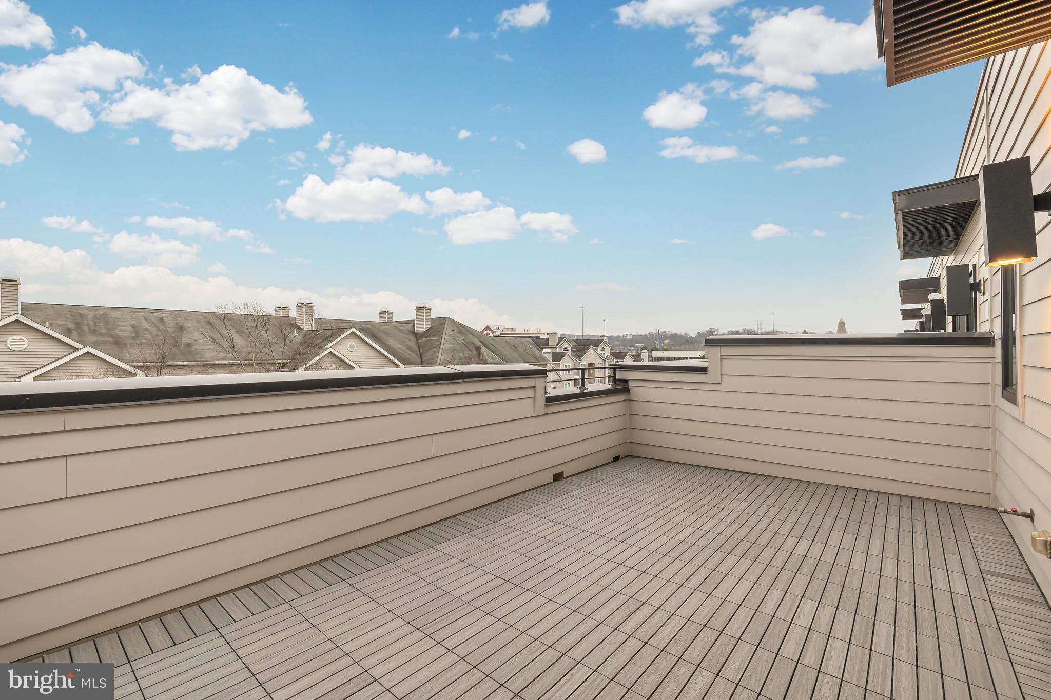 EISENHOWER SQUARE - Residential Lease