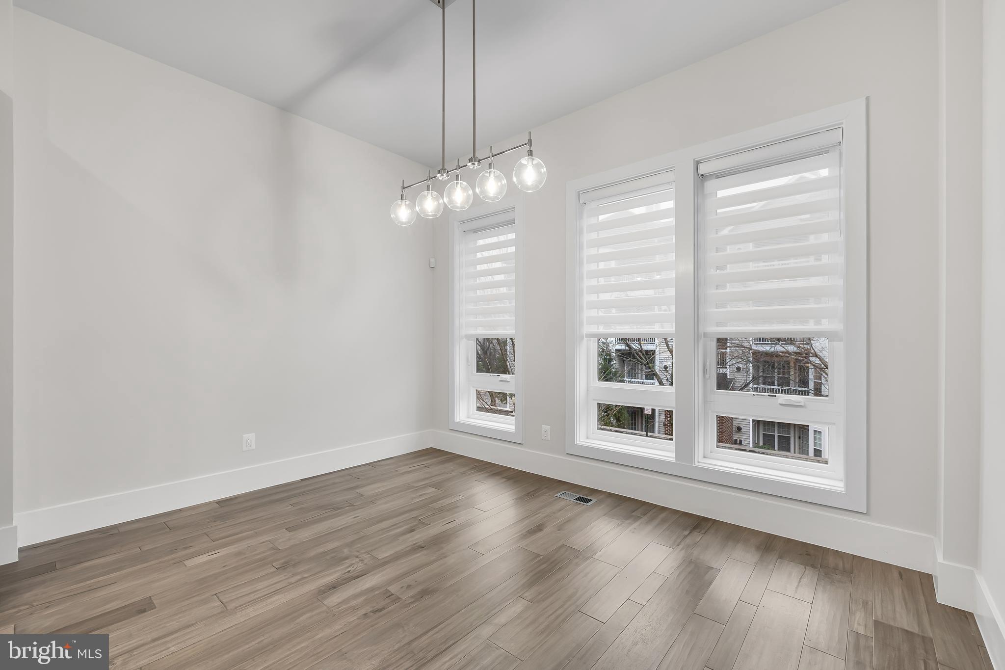 EISENHOWER SQUARE - Residential Lease