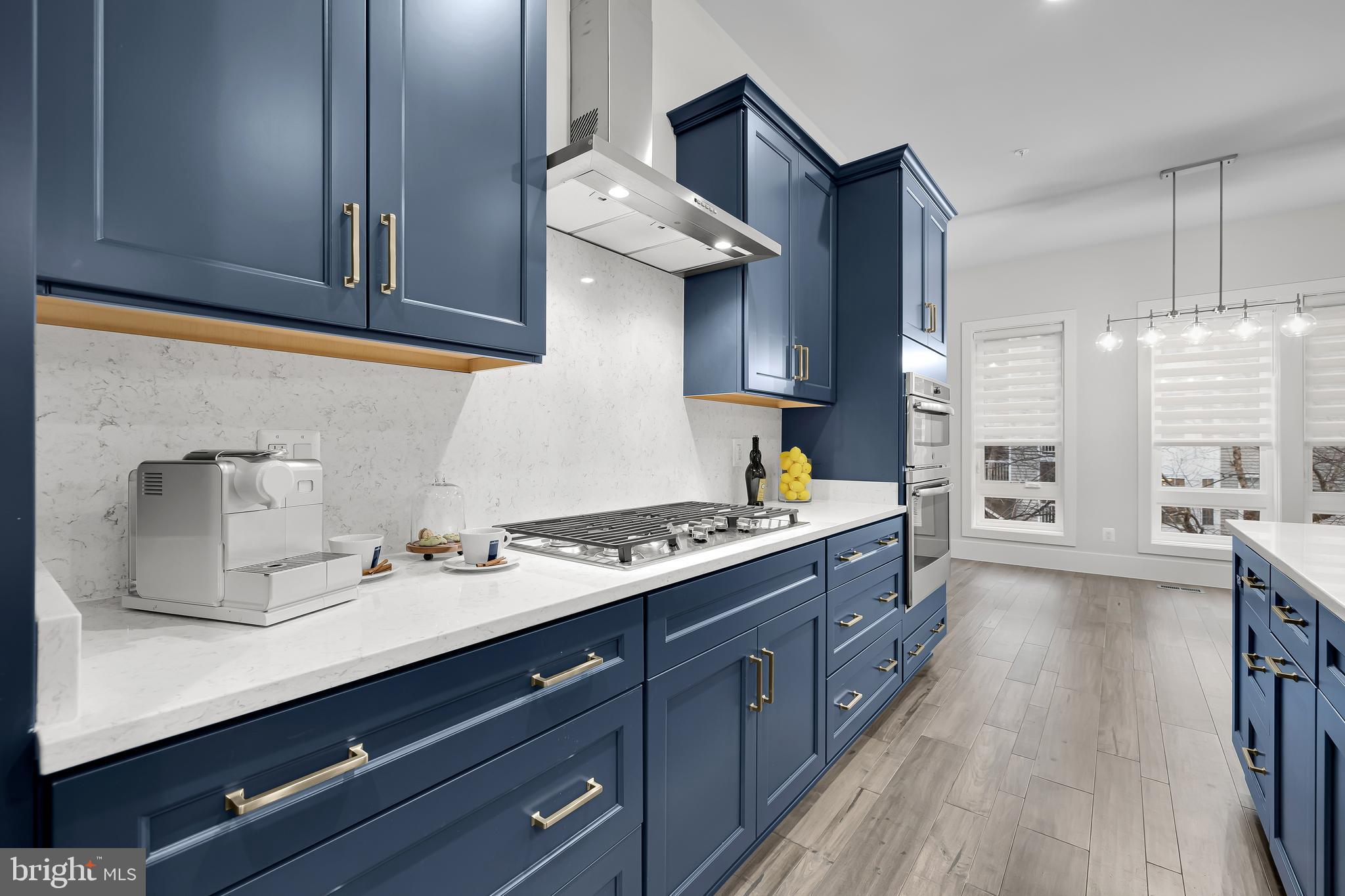 EISENHOWER SQUARE - Residential Lease