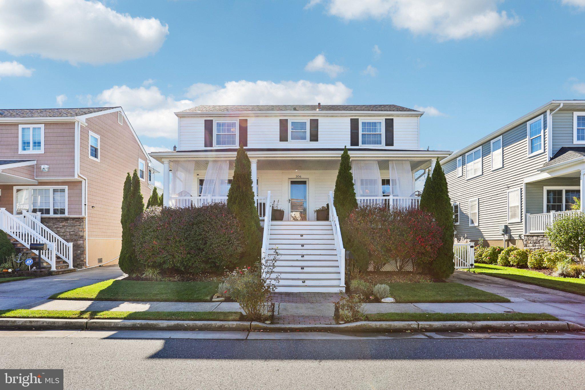 306 N LANCASTER AVENUE