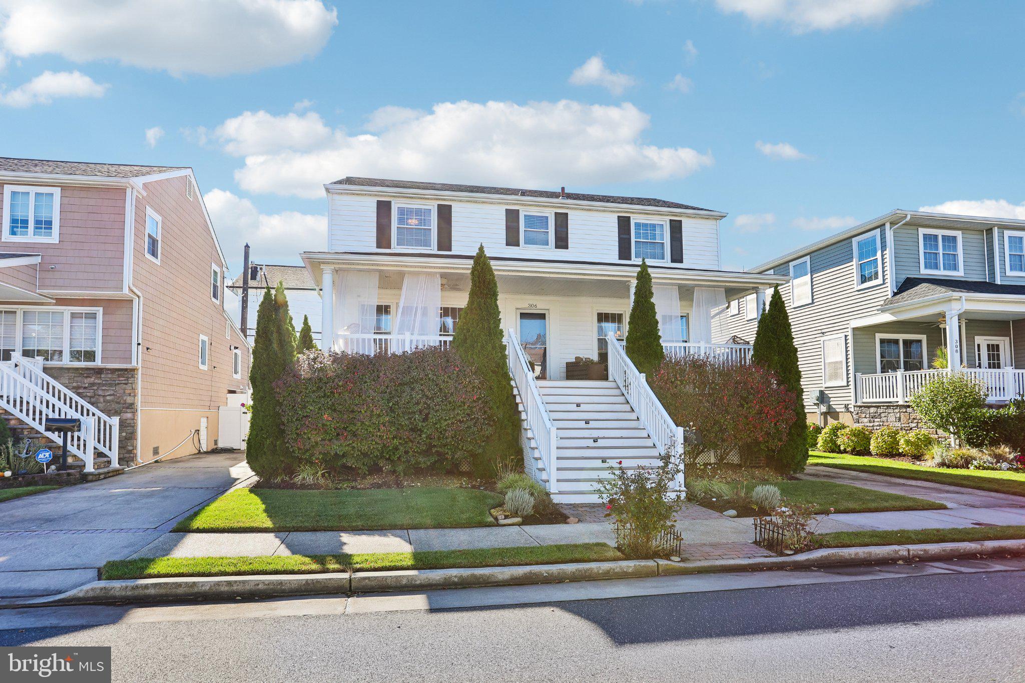 306 N LANCASTER AVENUE