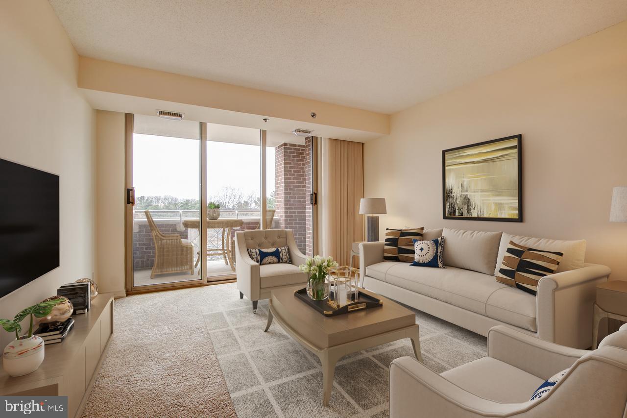 THE WISCONSIN - Residential