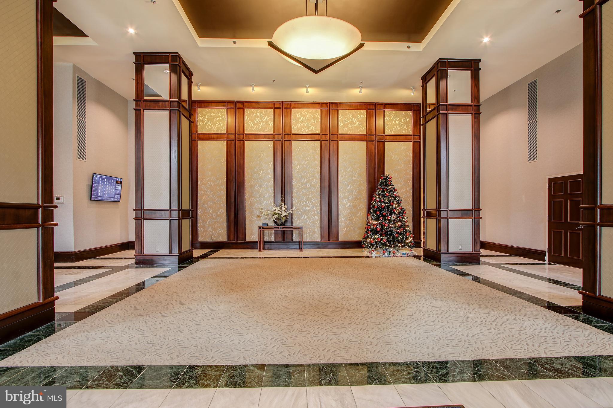 THE WISCONSIN - Residential