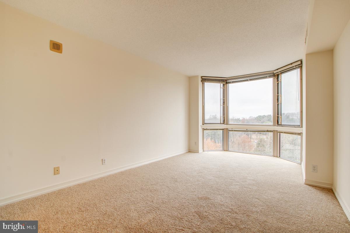 THE WISCONSIN - Residential