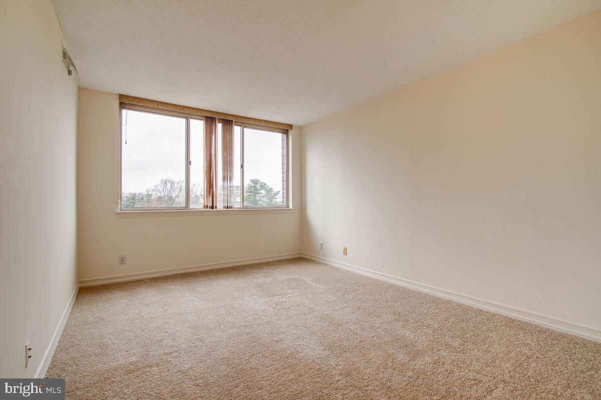 THE WISCONSIN - Residential