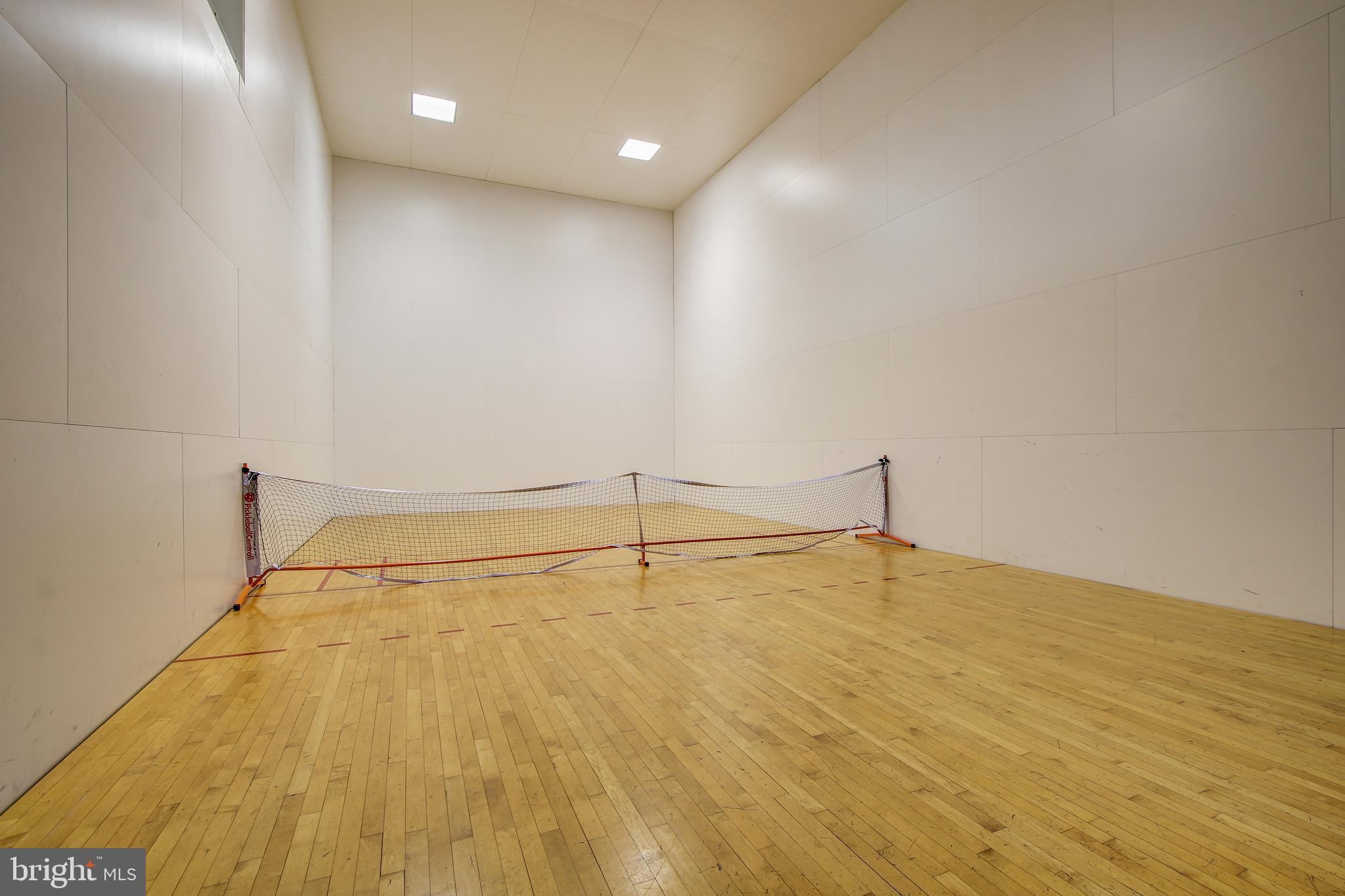 THE WISCONSIN - Residential