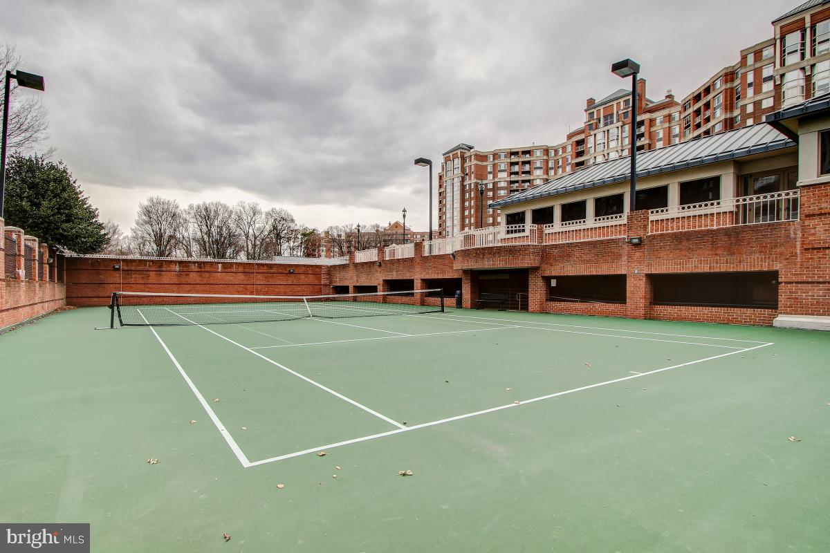 THE WISCONSIN - Residential