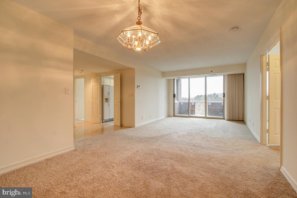 THE WISCONSIN - Residential