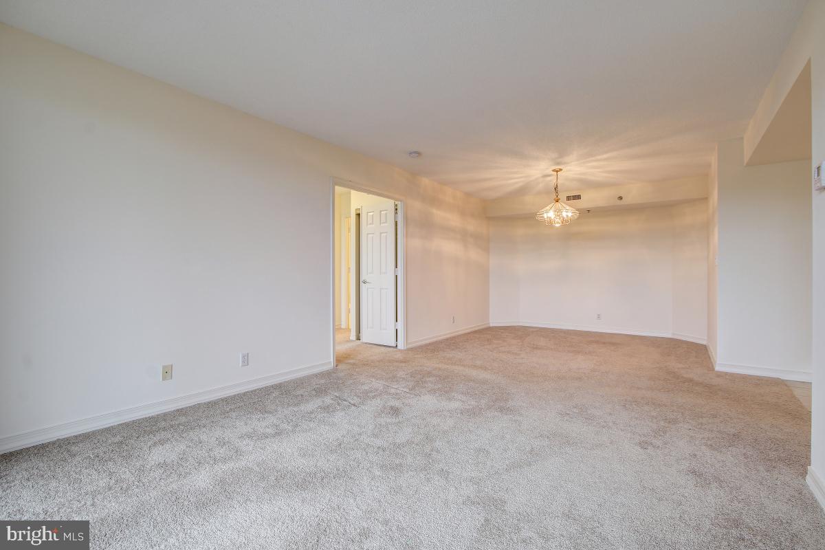 THE WISCONSIN - Residential