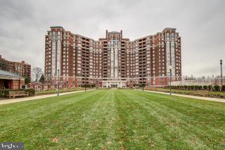 THE WISCONSIN - Residential