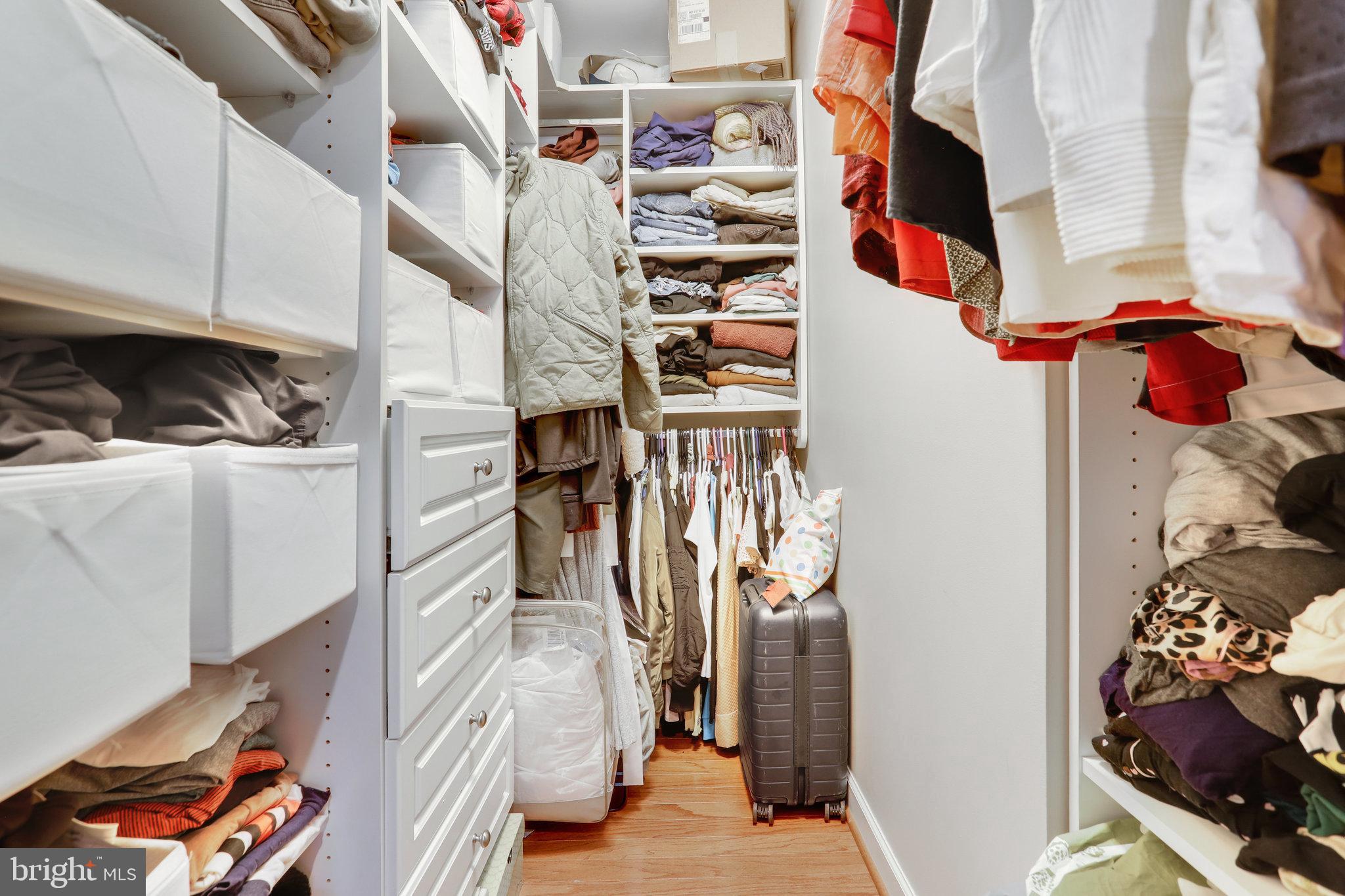 WEST VILLAGE OF SHIRLINGTON - Residential