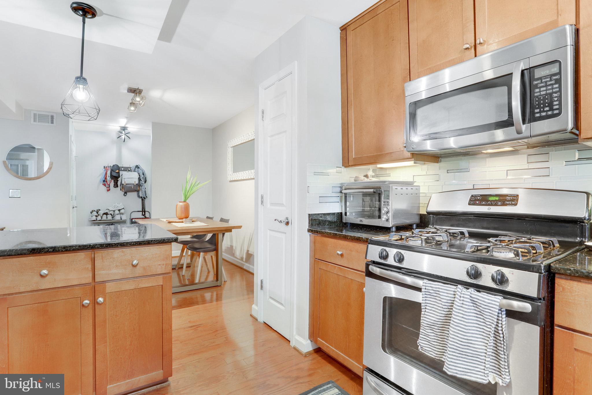 WEST VILLAGE OF SHIRLINGTON - Residential