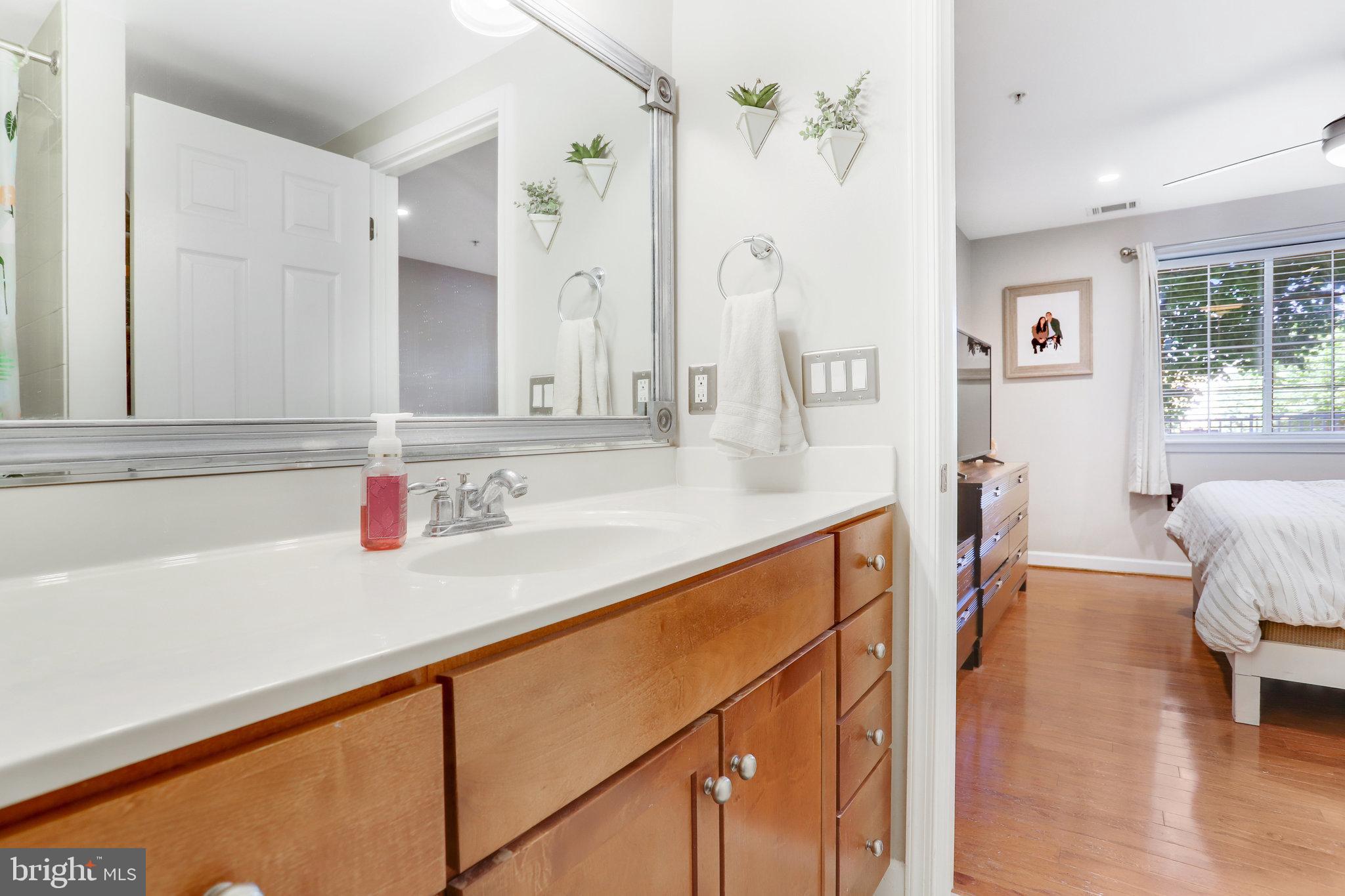 WEST VILLAGE OF SHIRLINGTON - Residential