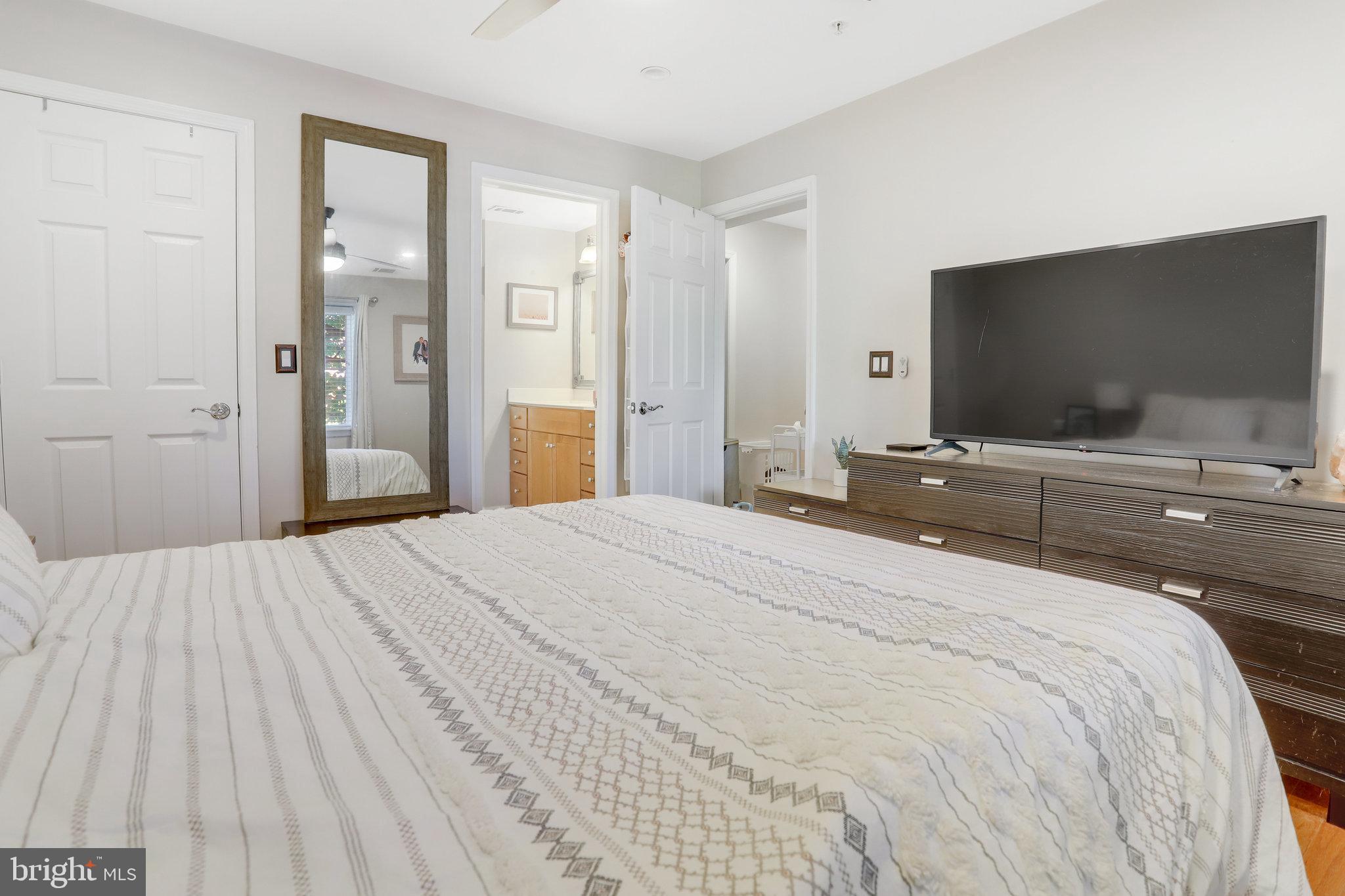 WEST VILLAGE OF SHIRLINGTON - Residential