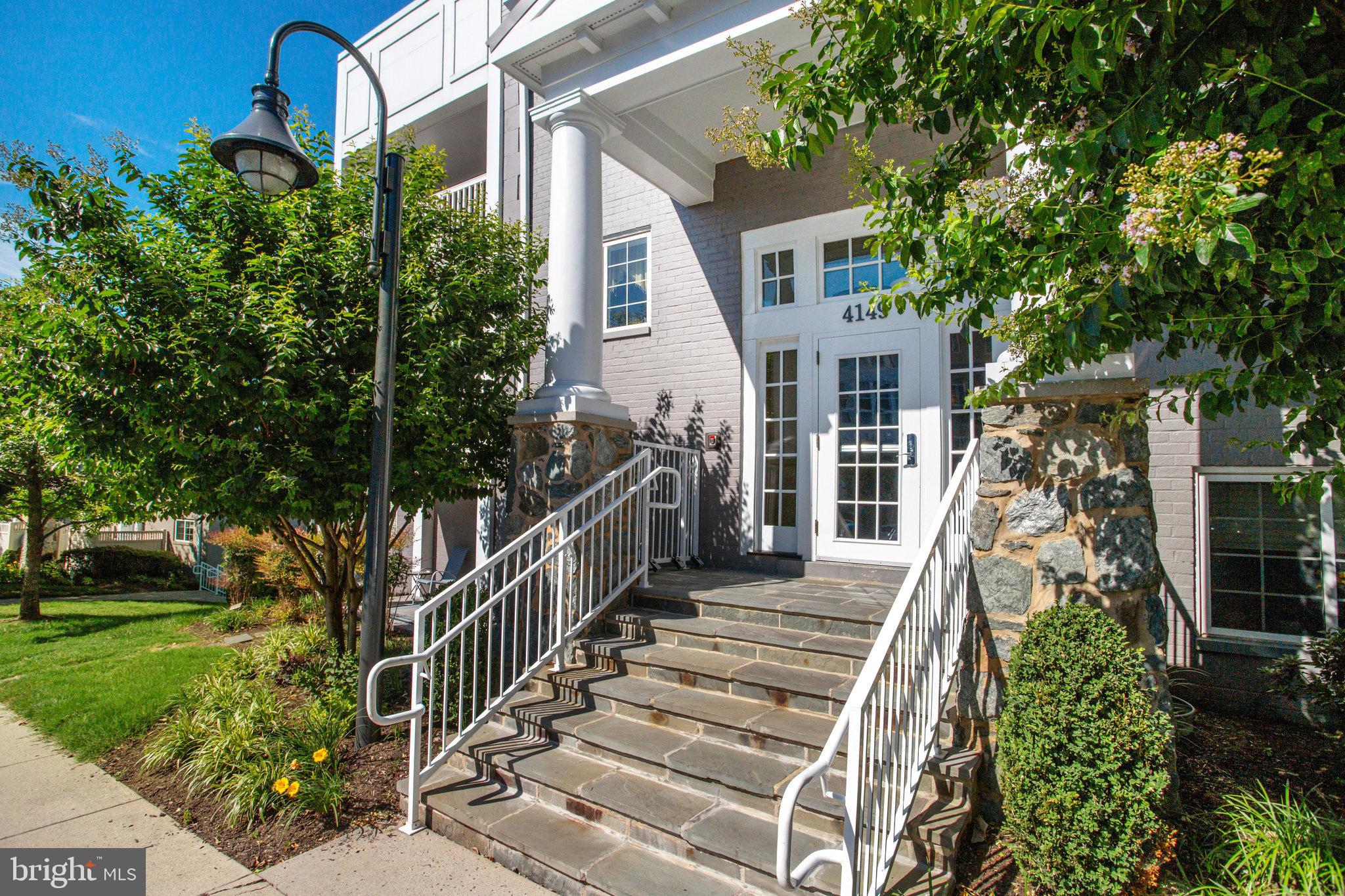 WEST VILLAGE OF SHIRLINGTON - Residential