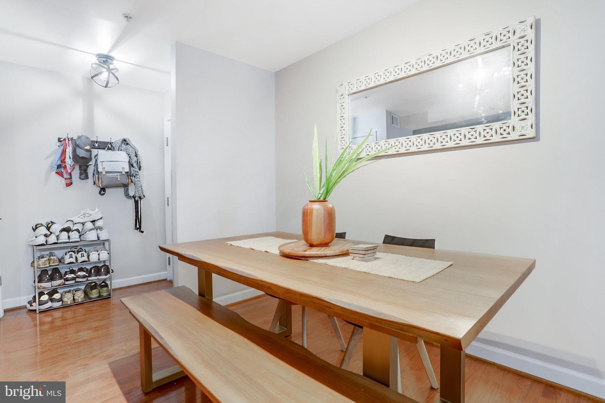 WEST VILLAGE OF SHIRLINGTON - Residential