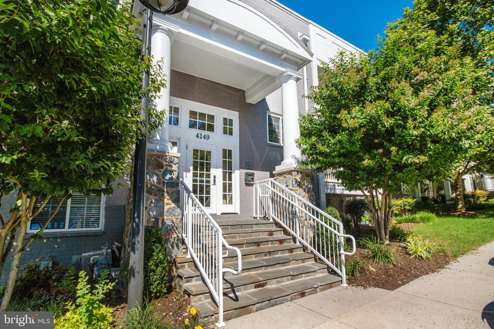 WEST VILLAGE OF SHIRLINGTON - Residential