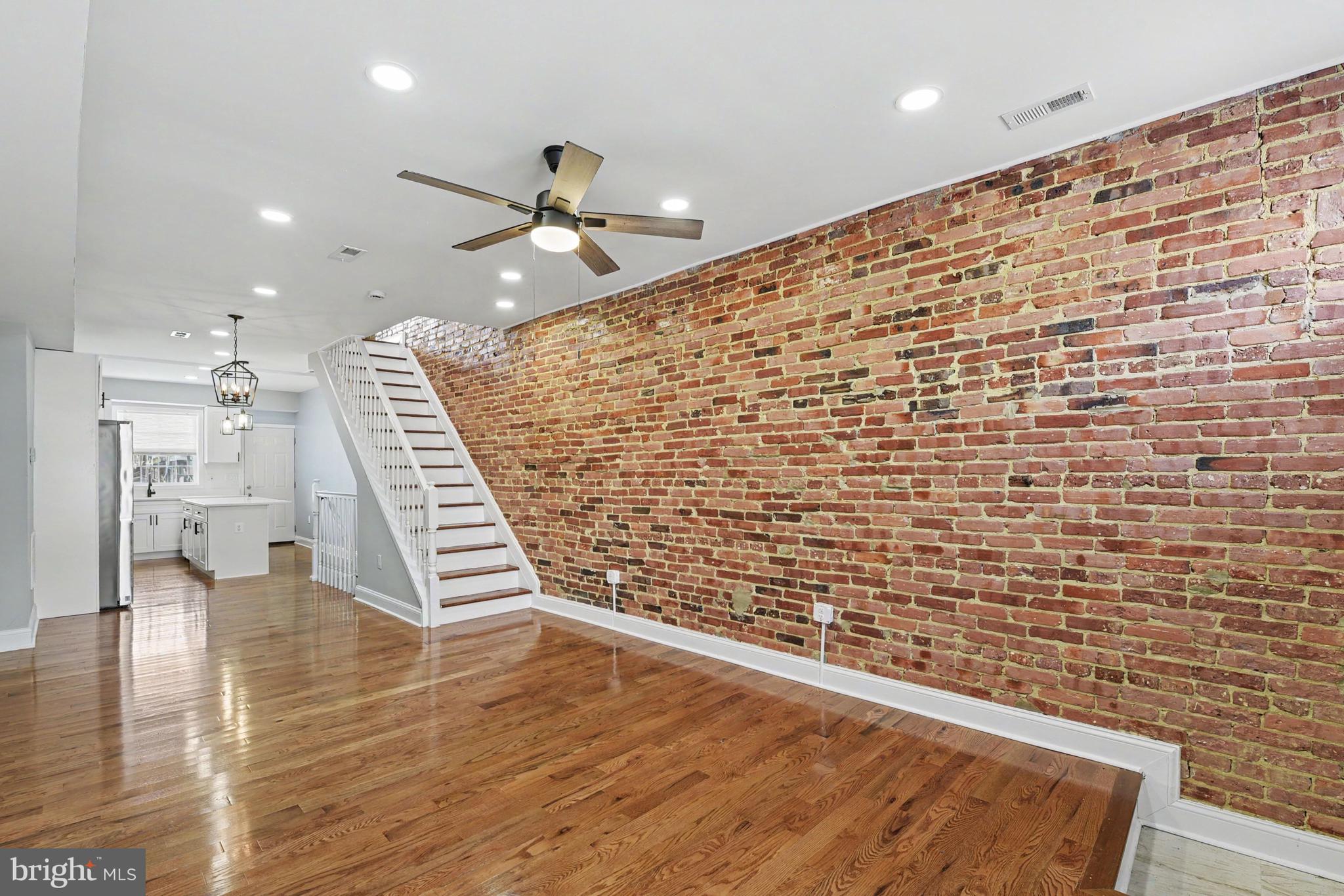 2609 E MADISON STREET E