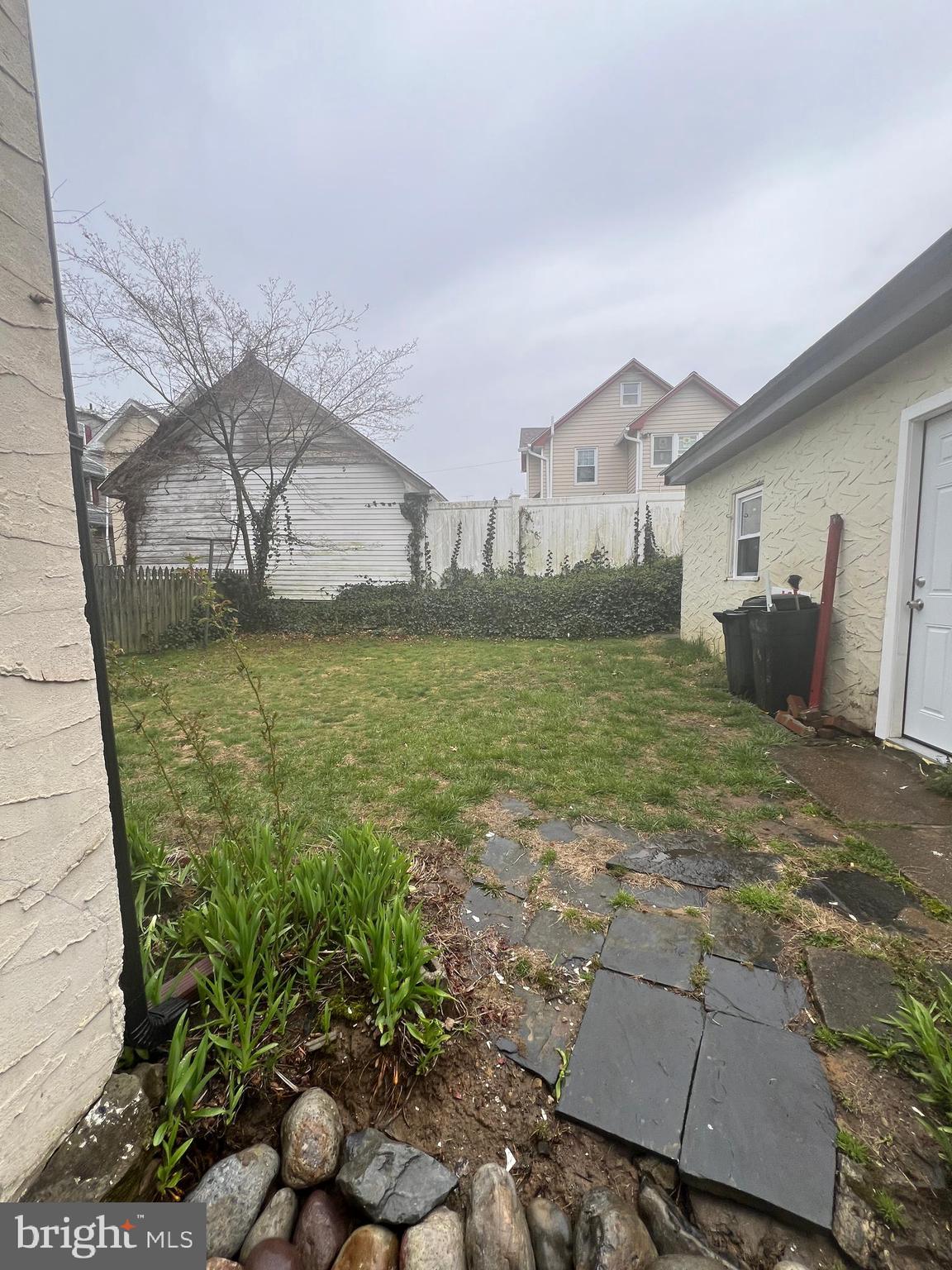 DREXEL PLAZA - Residential Lease