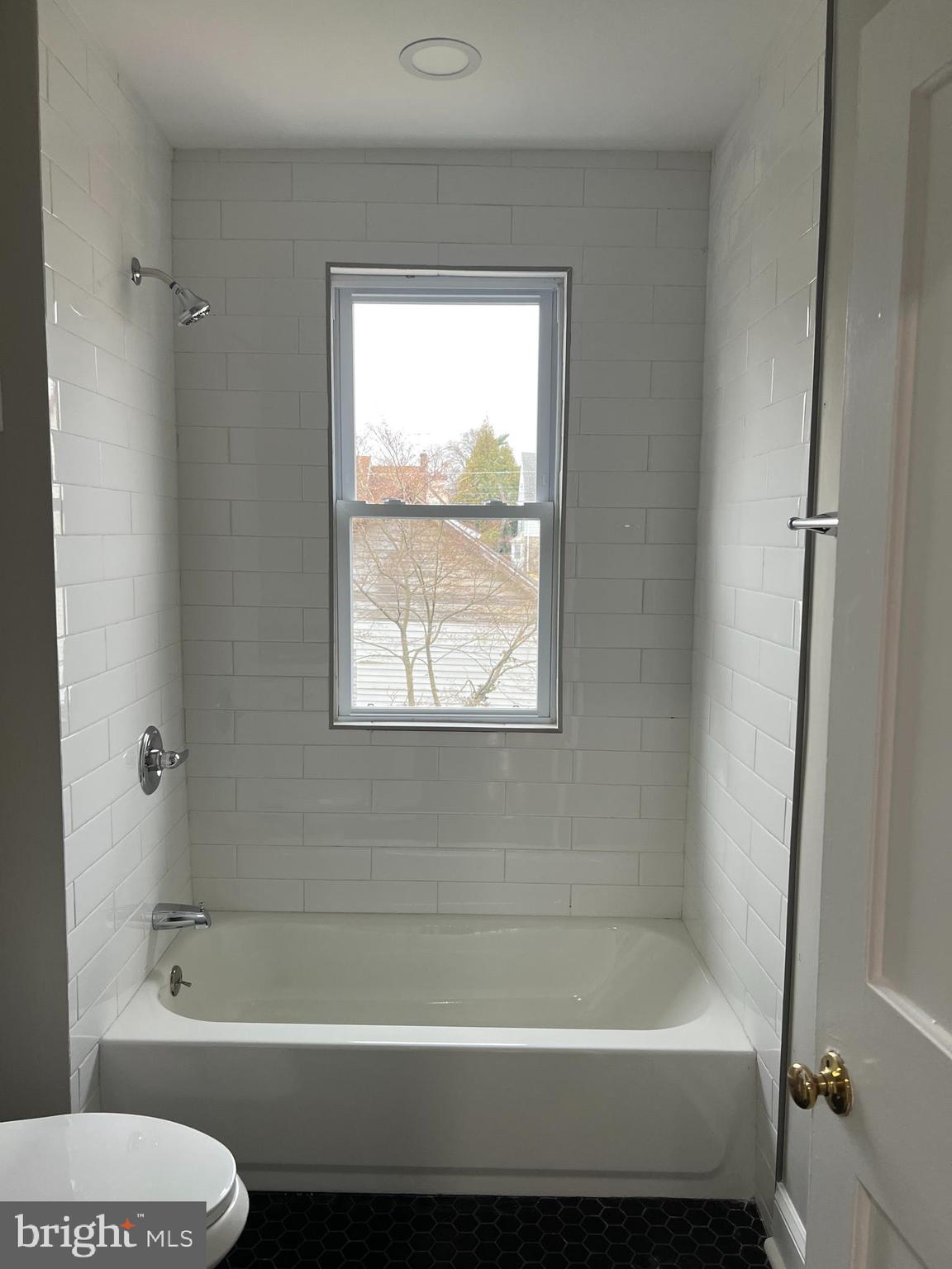 DREXEL PLAZA - Residential Lease