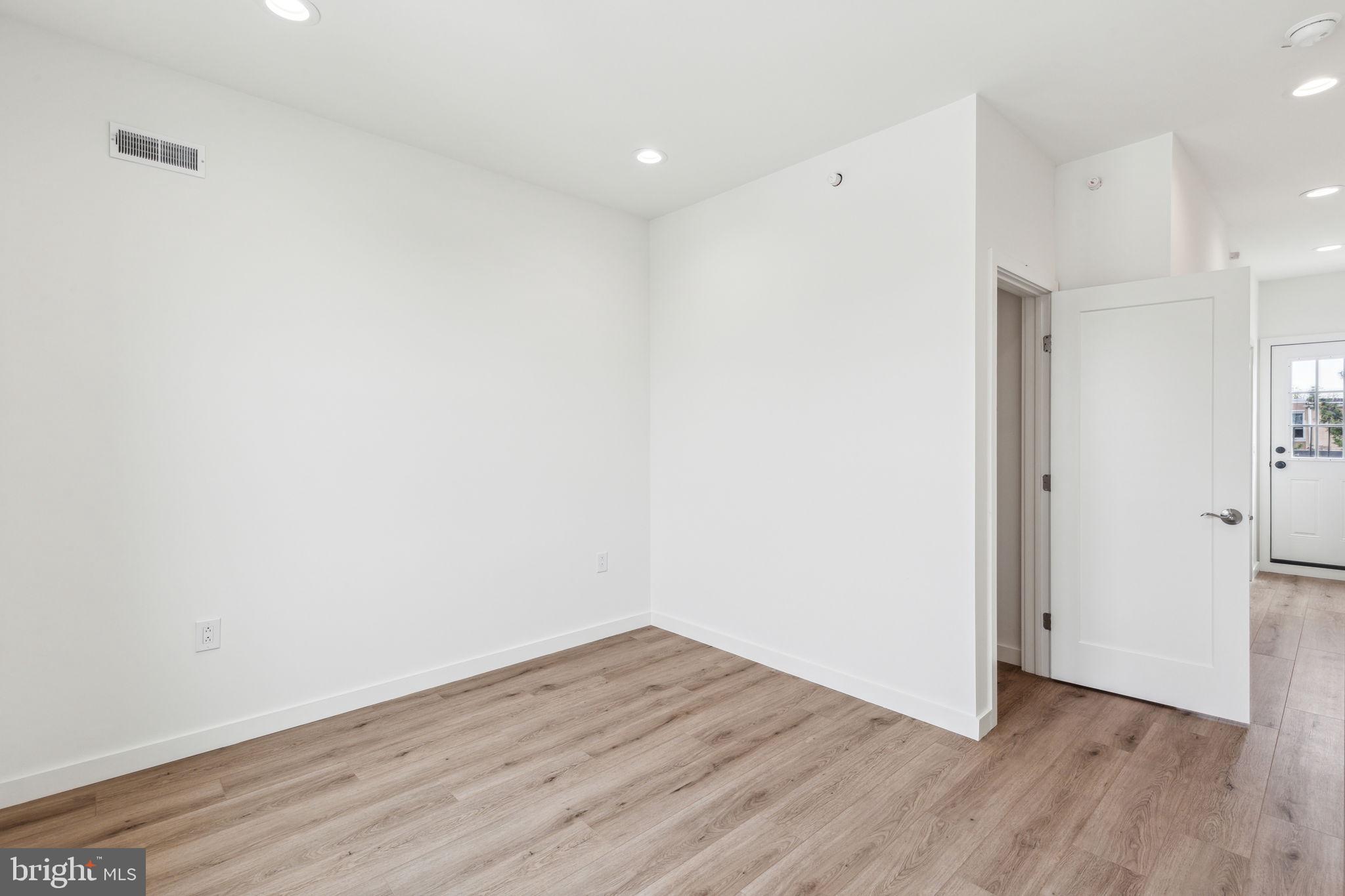 PENNSPORT - Residential Lease