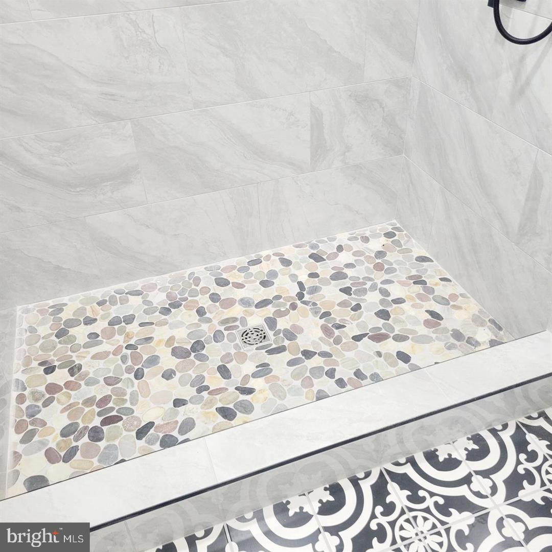 WOODBRIDGE - Residential Lease