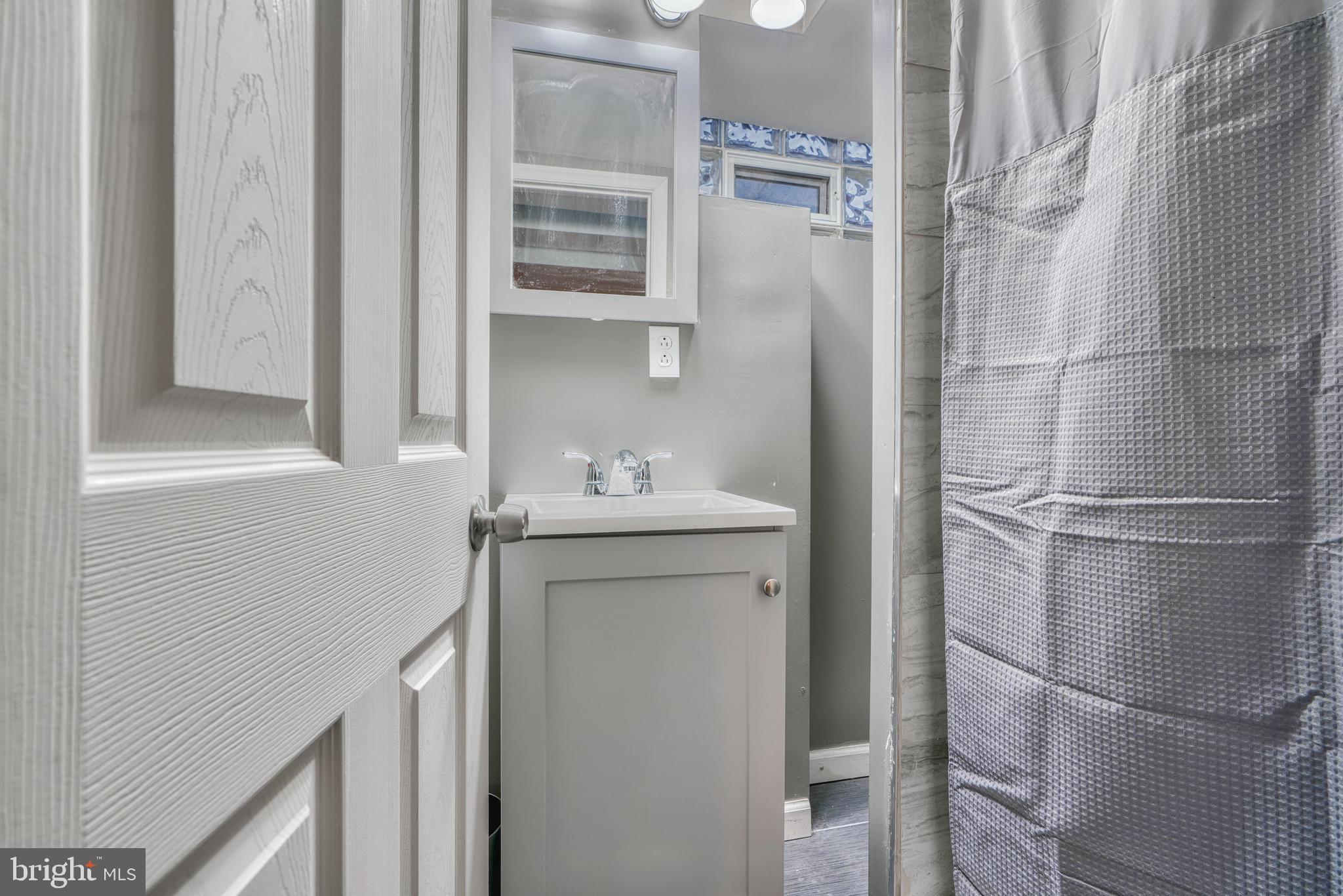 ROSEDALE - Residential