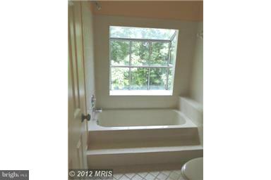 LAKE RIDGE - Residential Lease