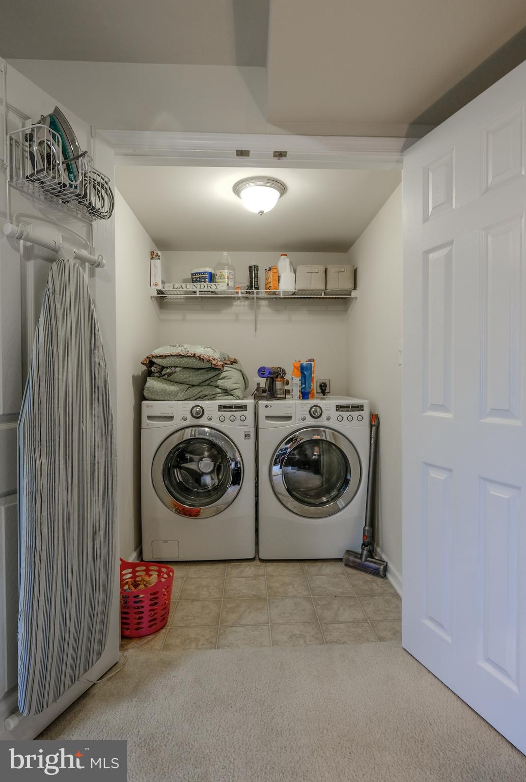 LAKELAND PLACE - Residential