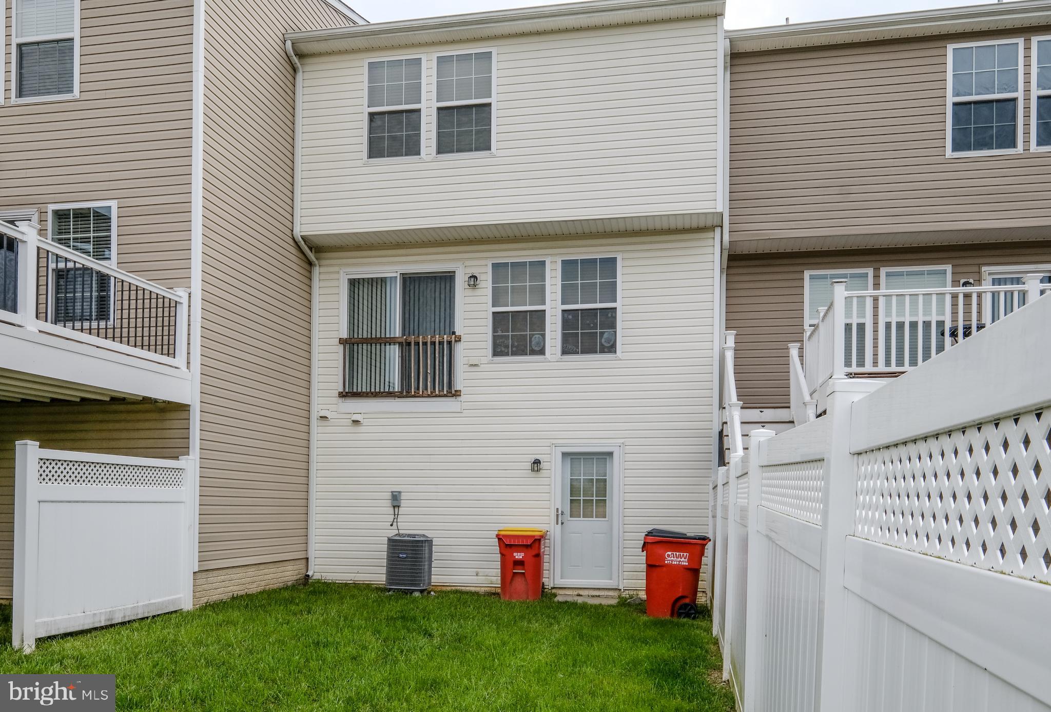 LAKELAND PLACE - Residential