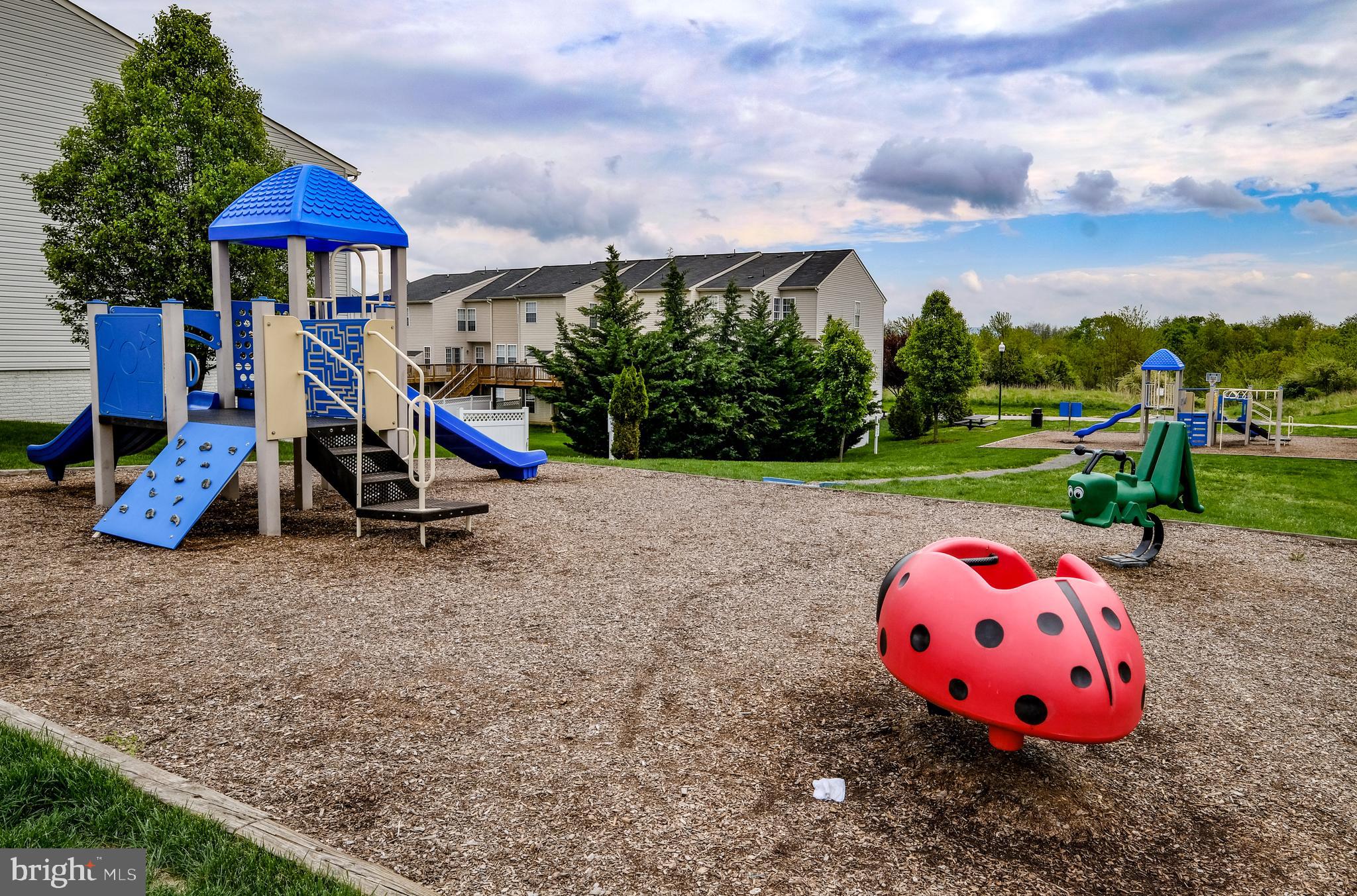 LAKELAND PLACE - Residential