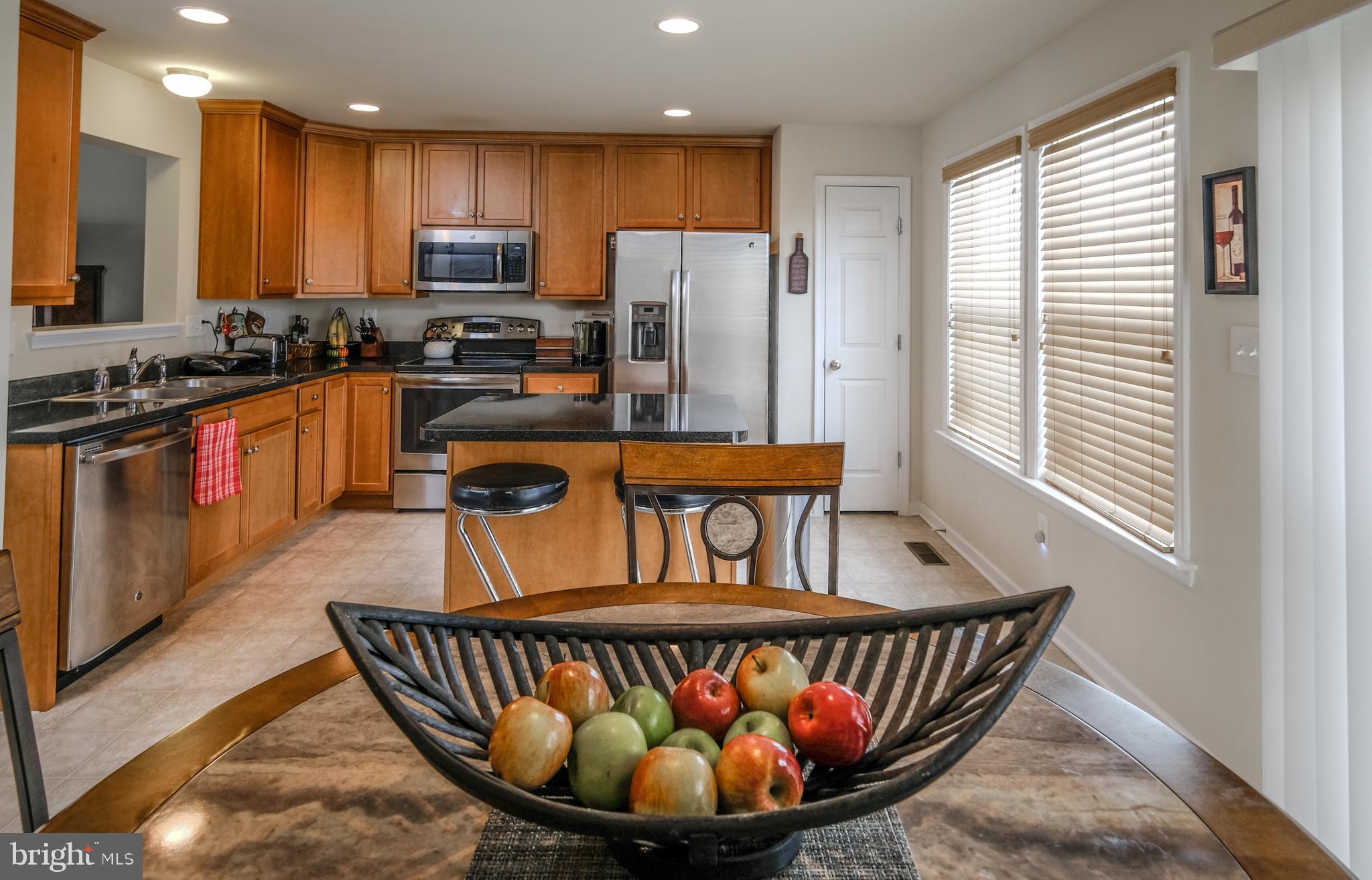 LAKELAND PLACE - Residential