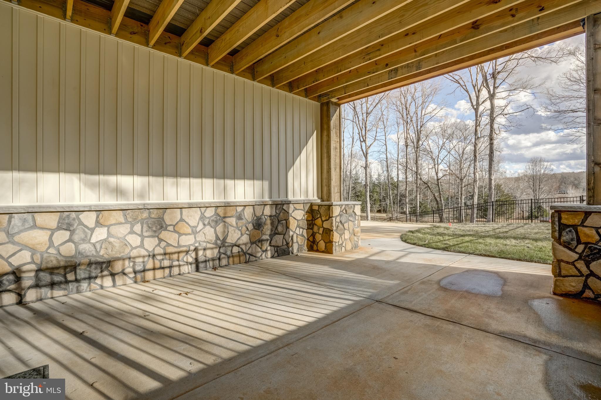 MITCHELL POINT - Residential