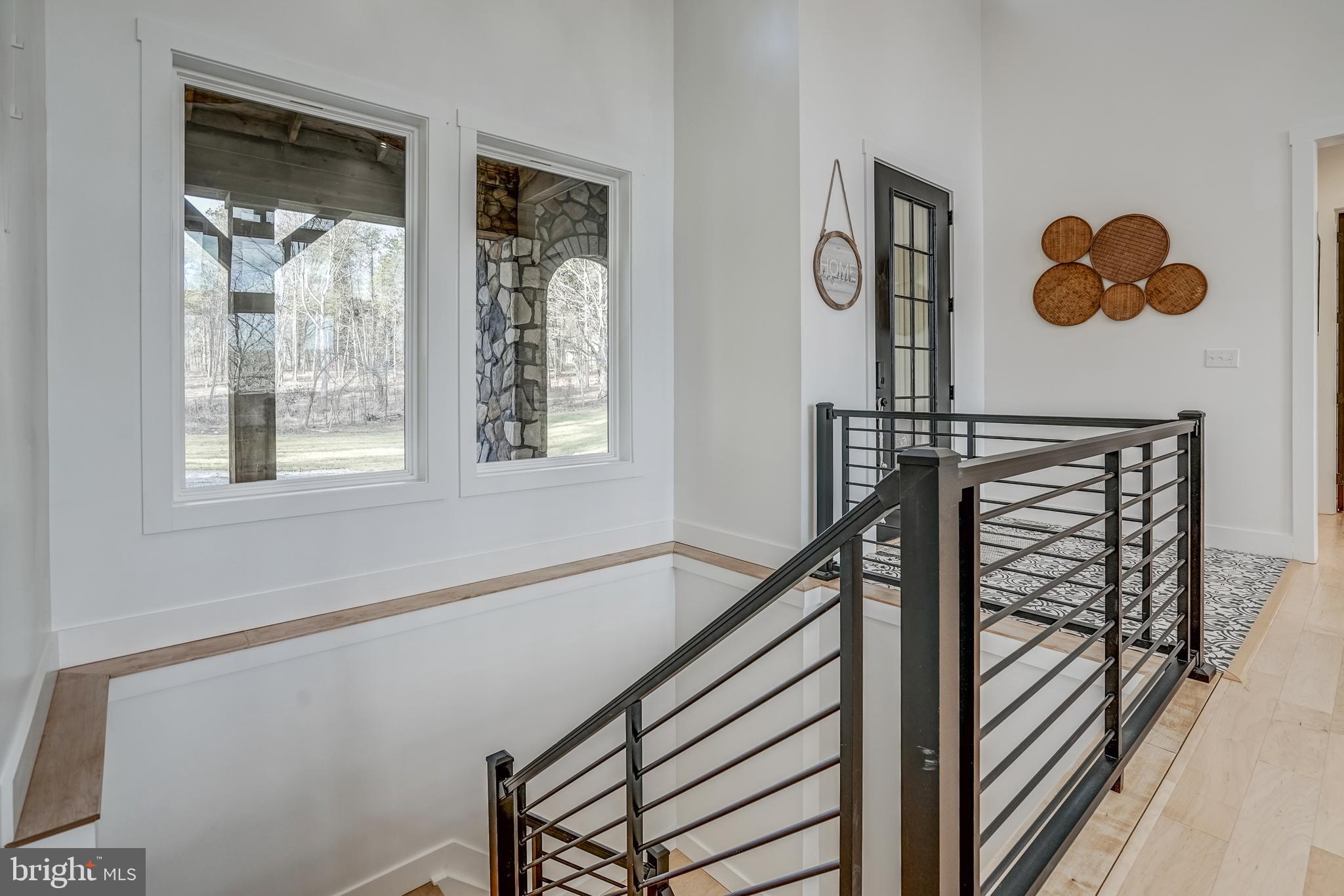 MITCHELL POINT - Residential