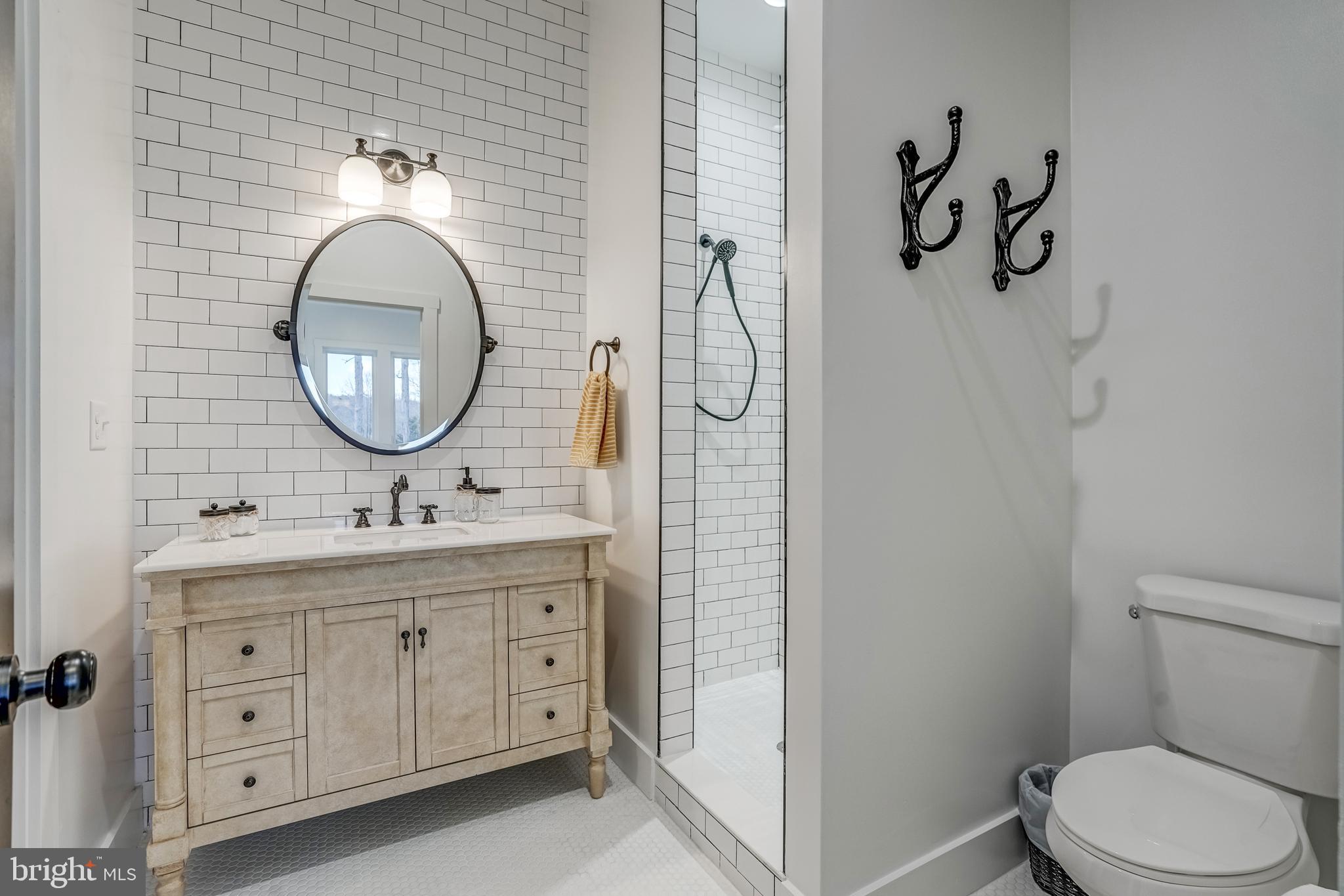 MITCHELL POINT - Residential