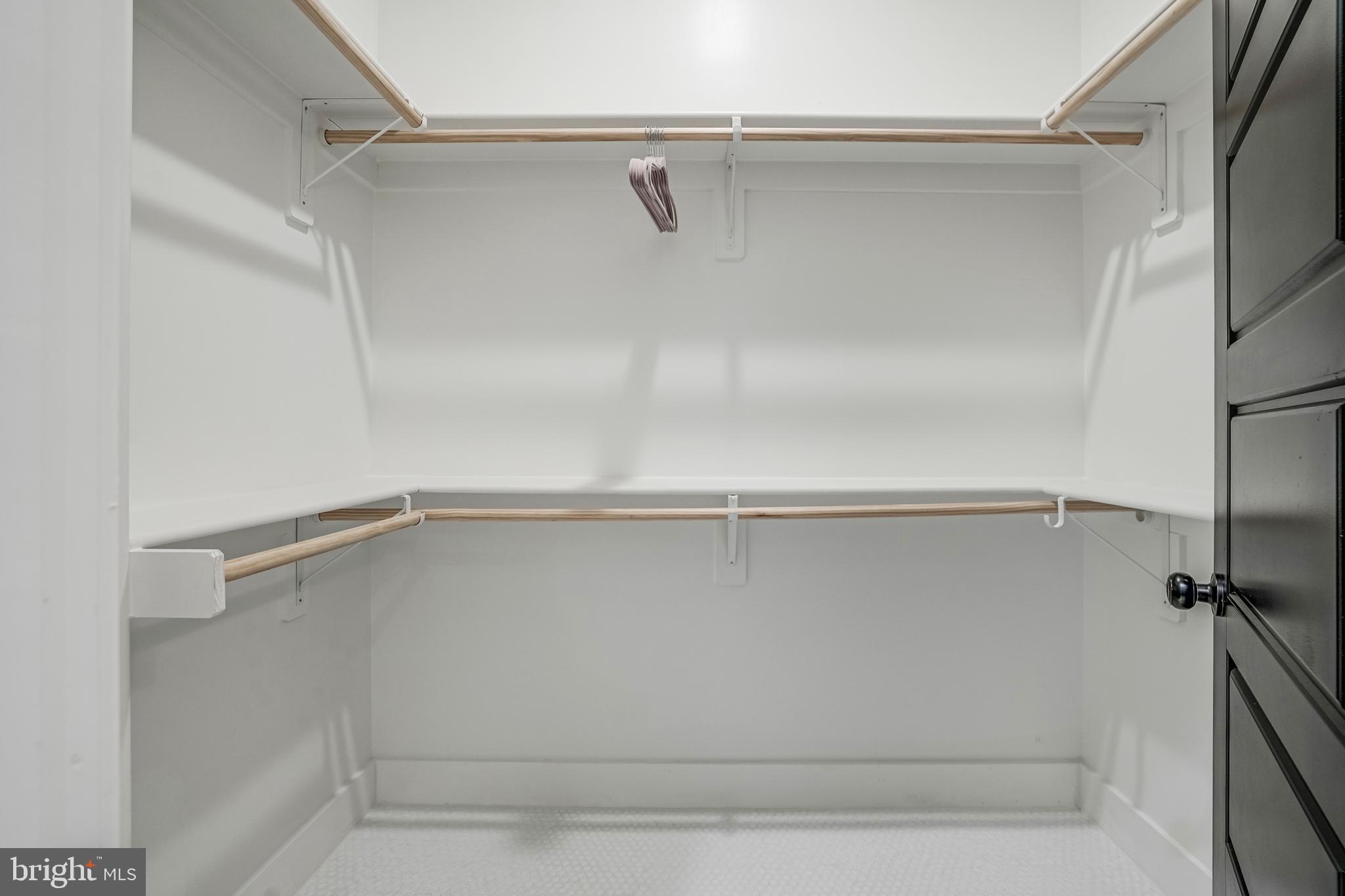 MITCHELL POINT - Residential