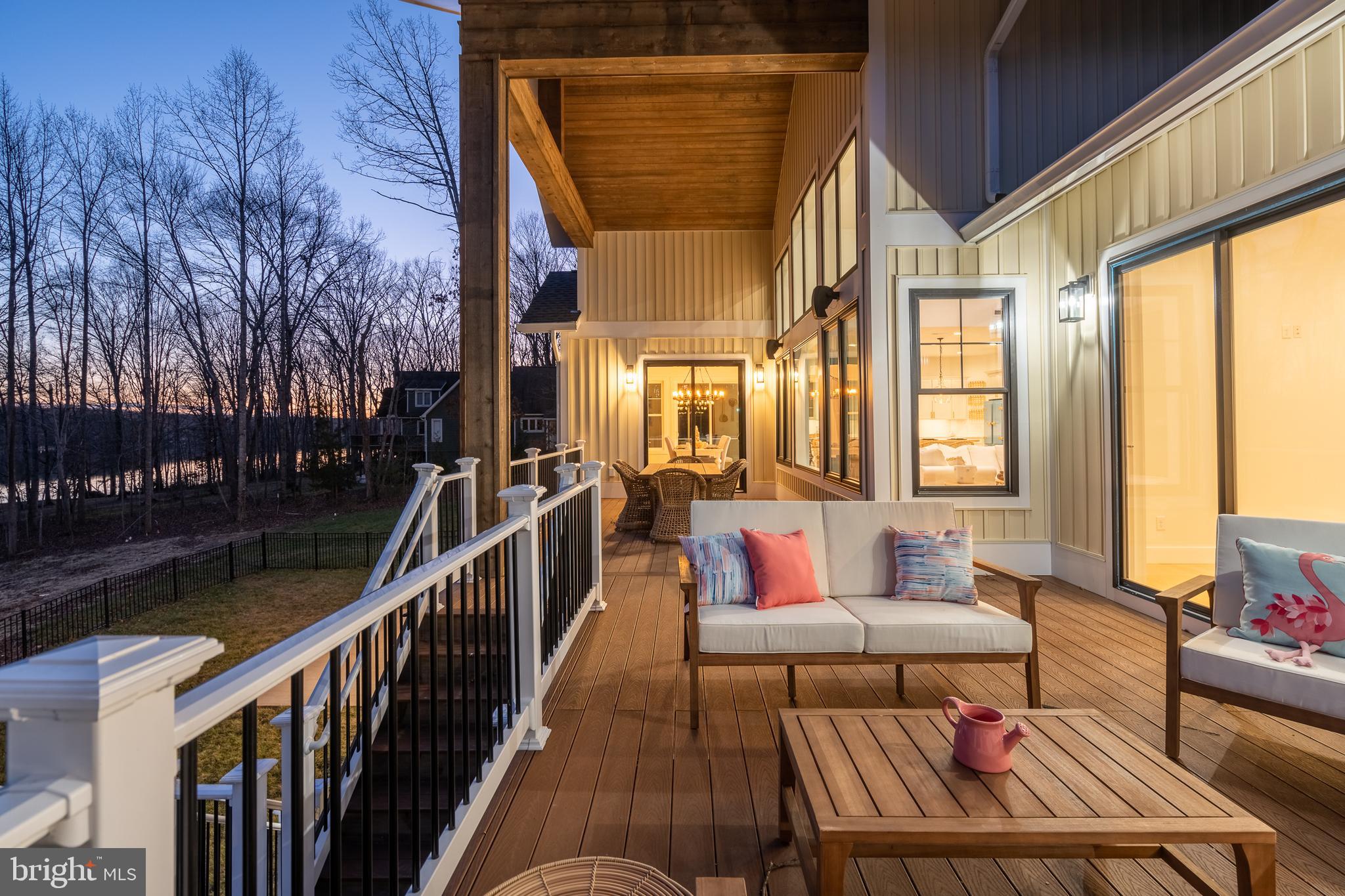 MITCHELL POINT - Residential