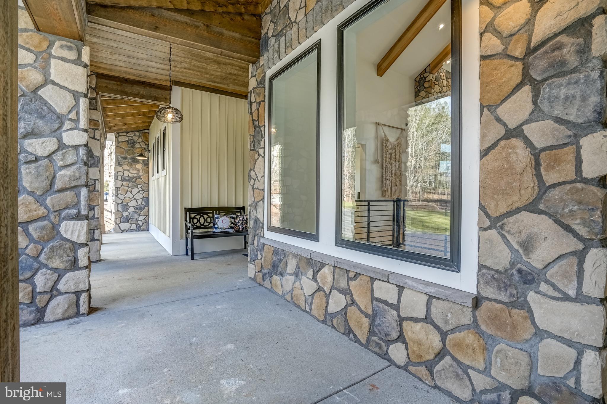 MITCHELL POINT - Residential