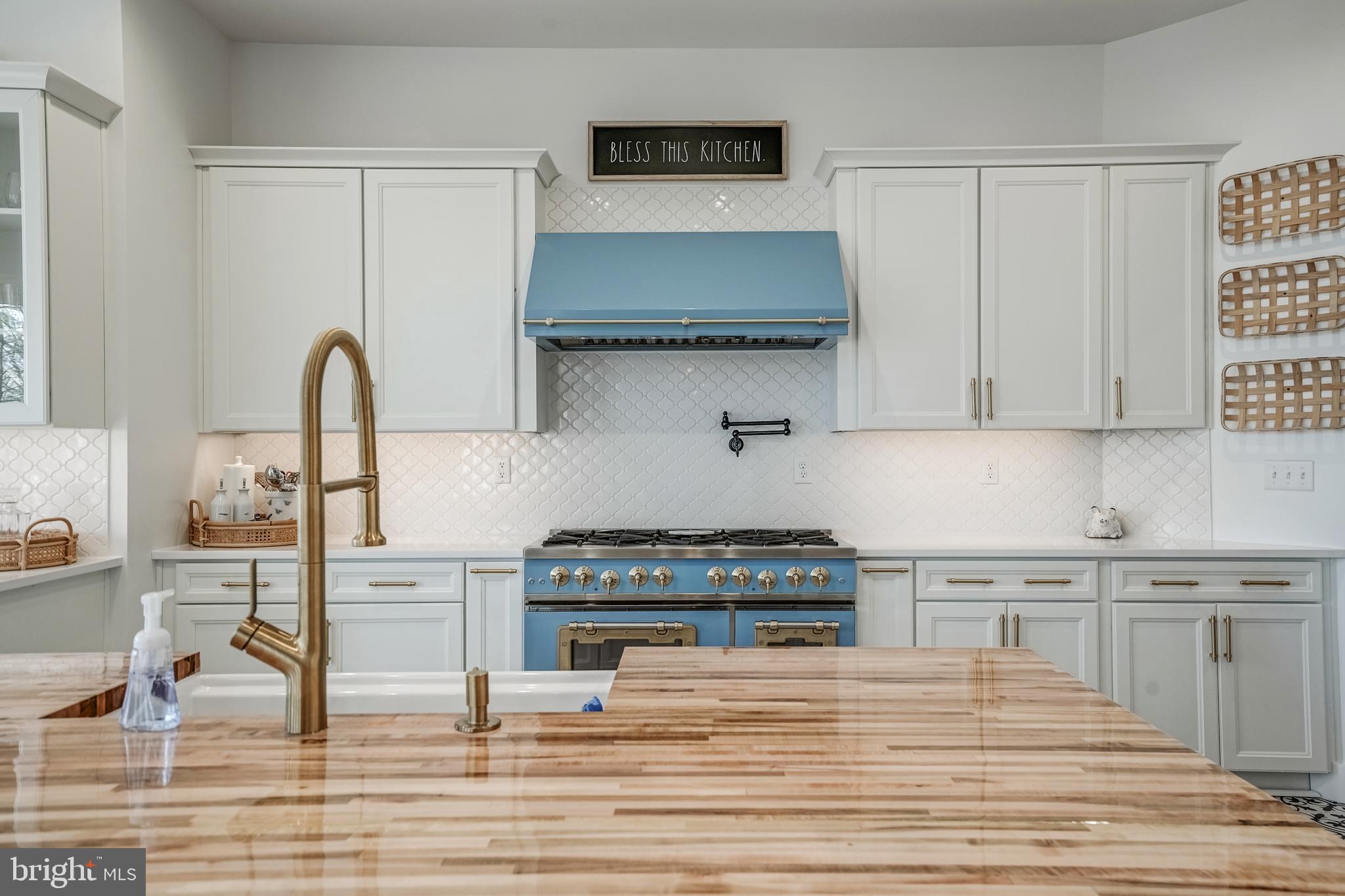 MITCHELL POINT - Residential