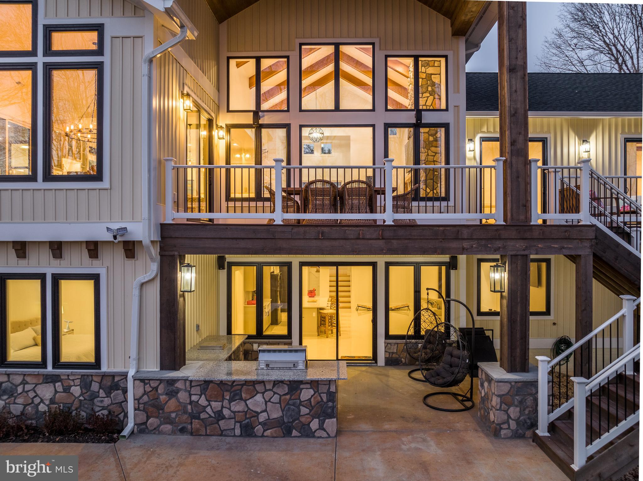 MITCHELL POINT - Residential