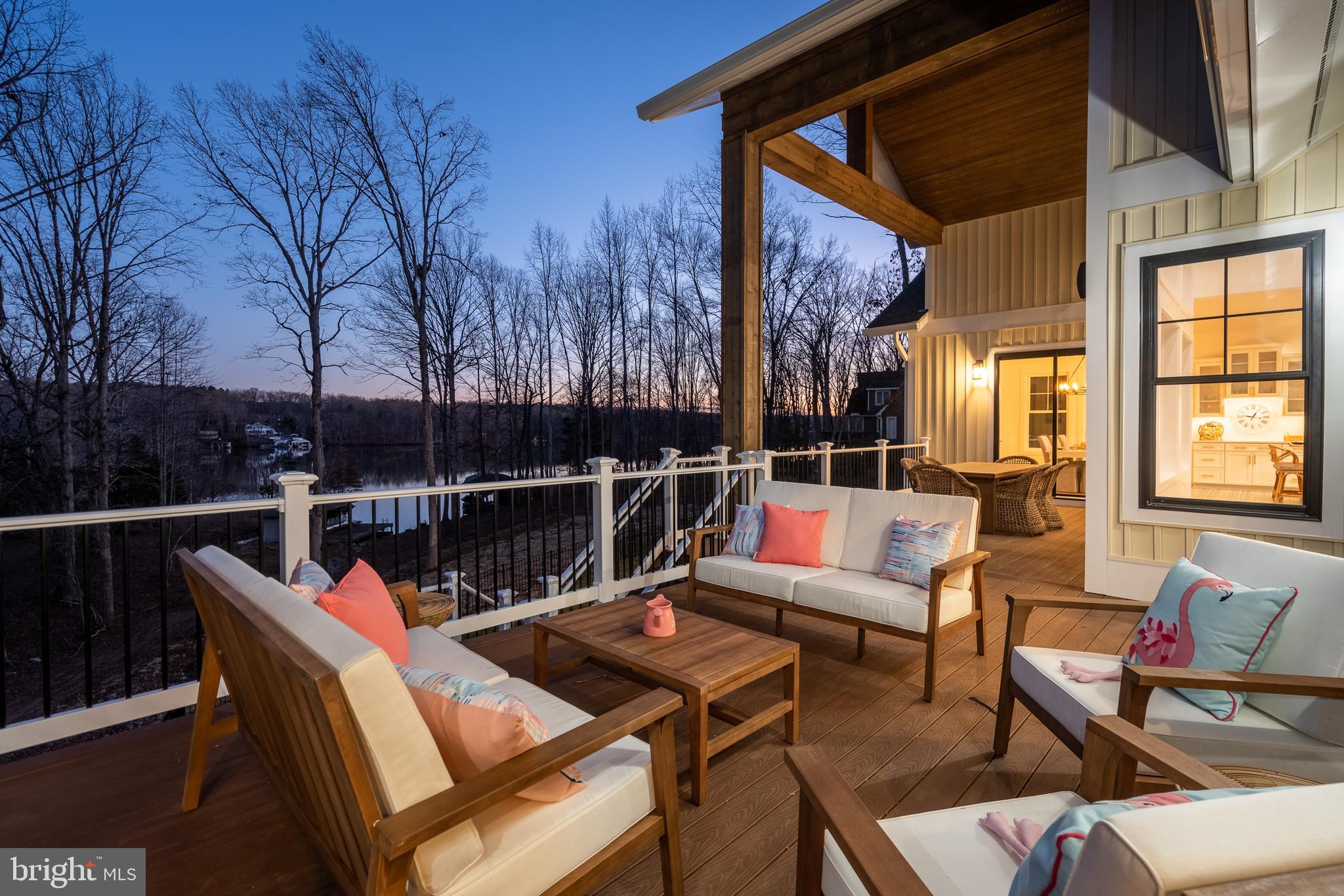 MITCHELL POINT - Residential