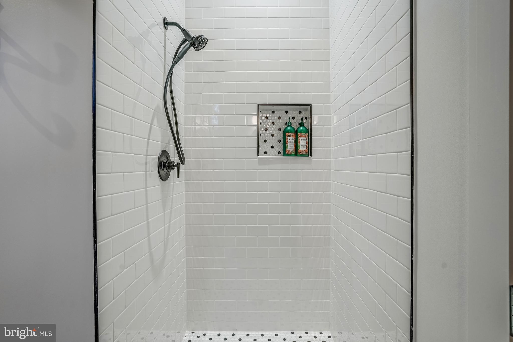 MITCHELL POINT - Residential