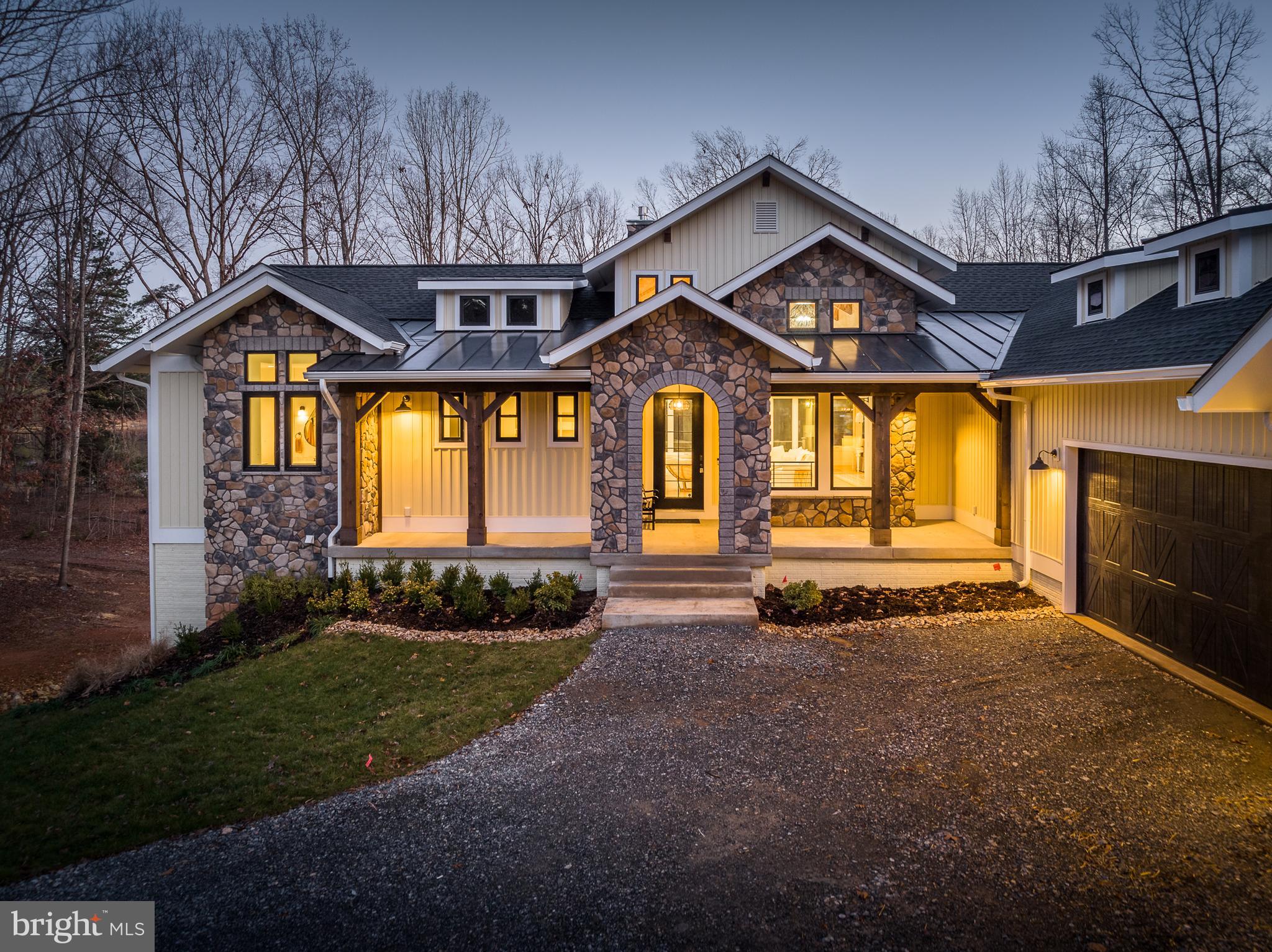 MITCHELL POINT - Residential