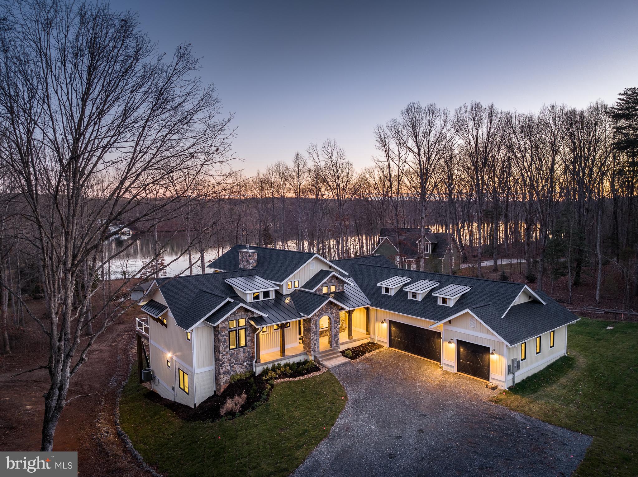 MITCHELL POINT - Residential