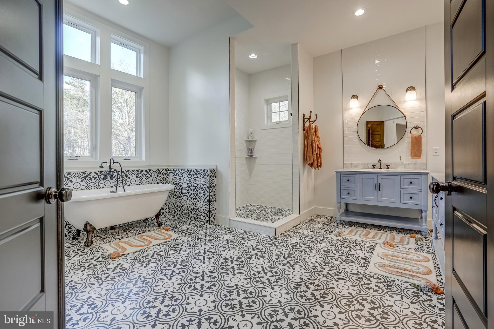 MITCHELL POINT - Residential