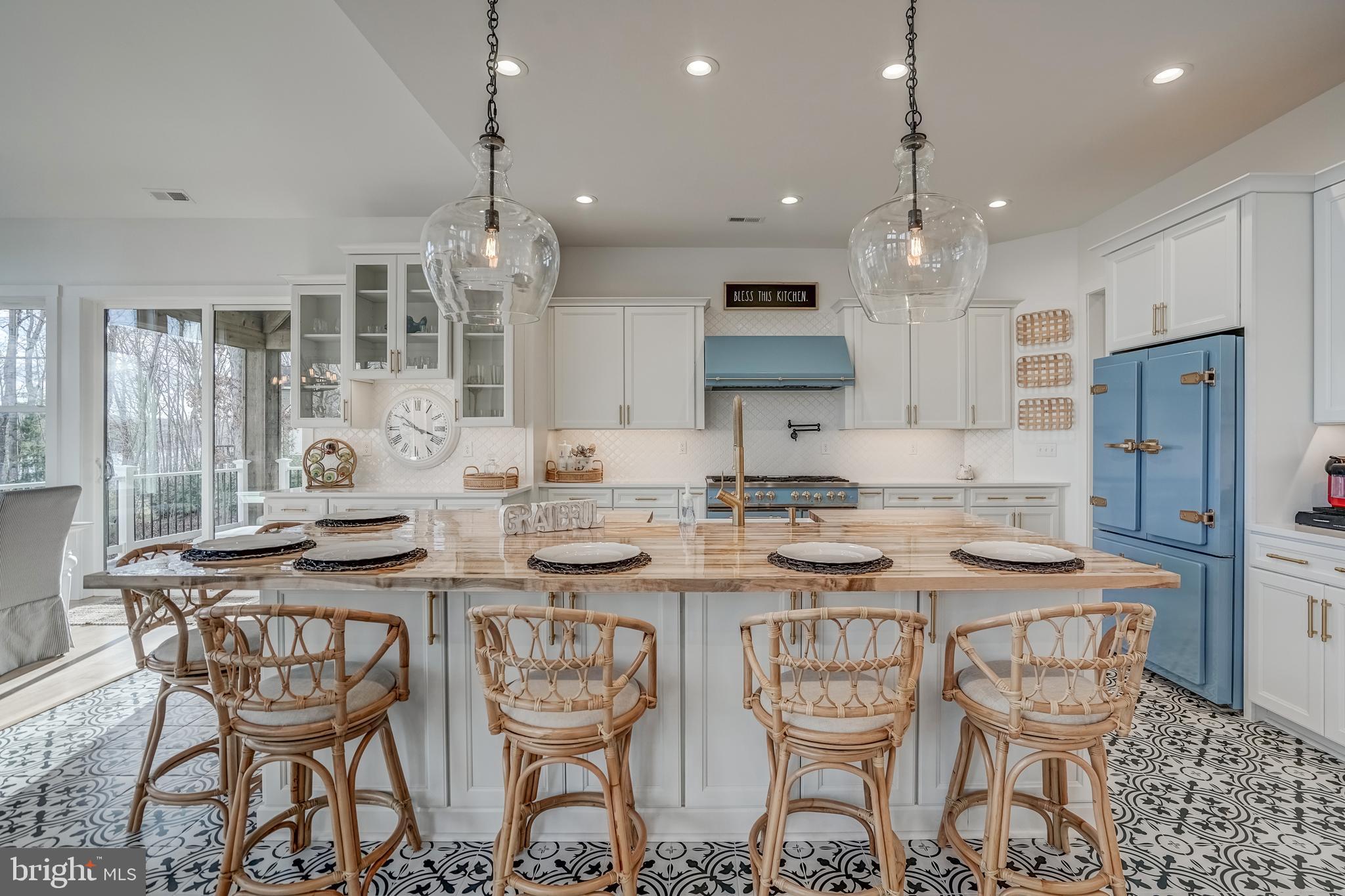 MITCHELL POINT - Residential