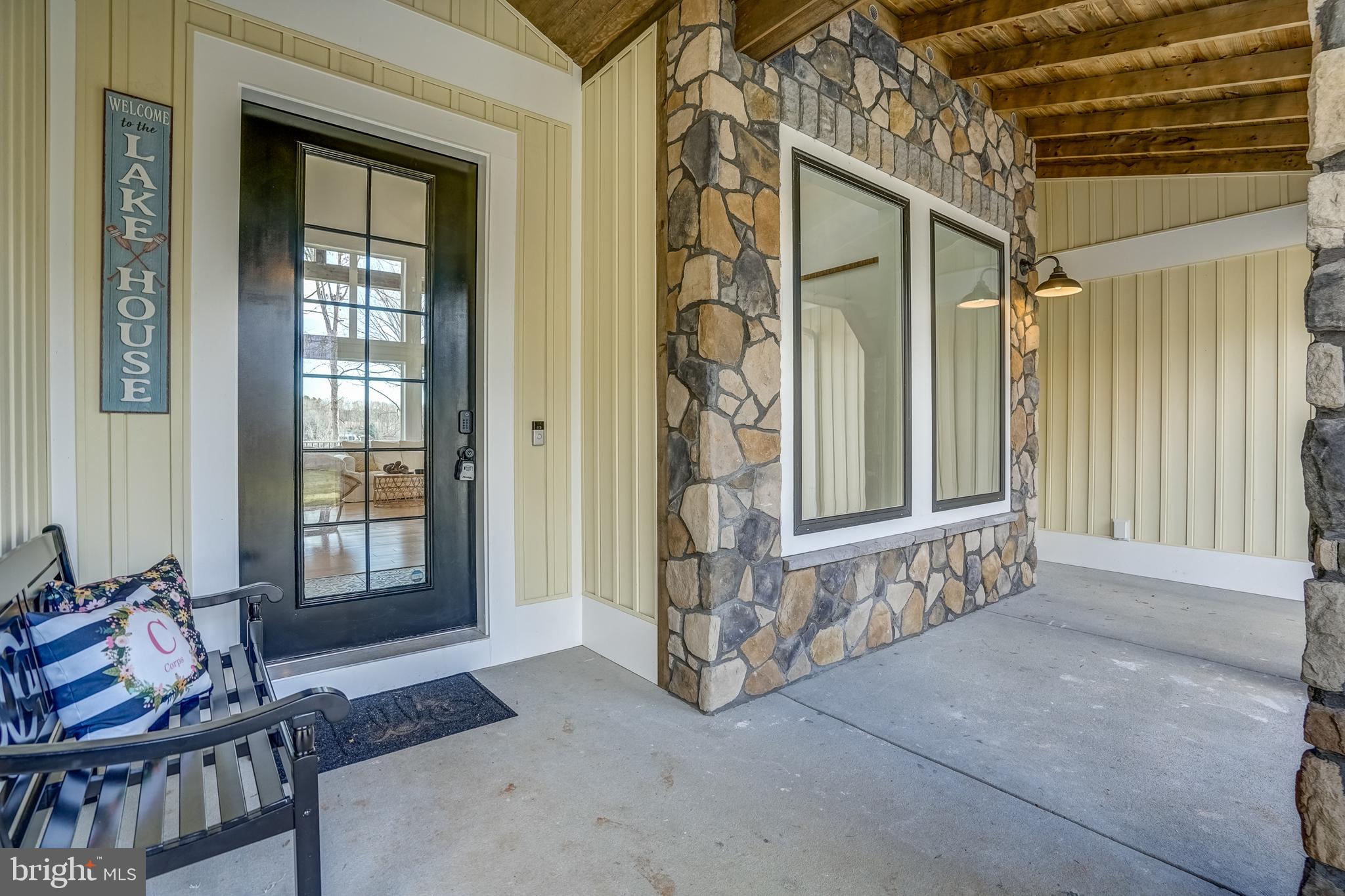 MITCHELL POINT - Residential