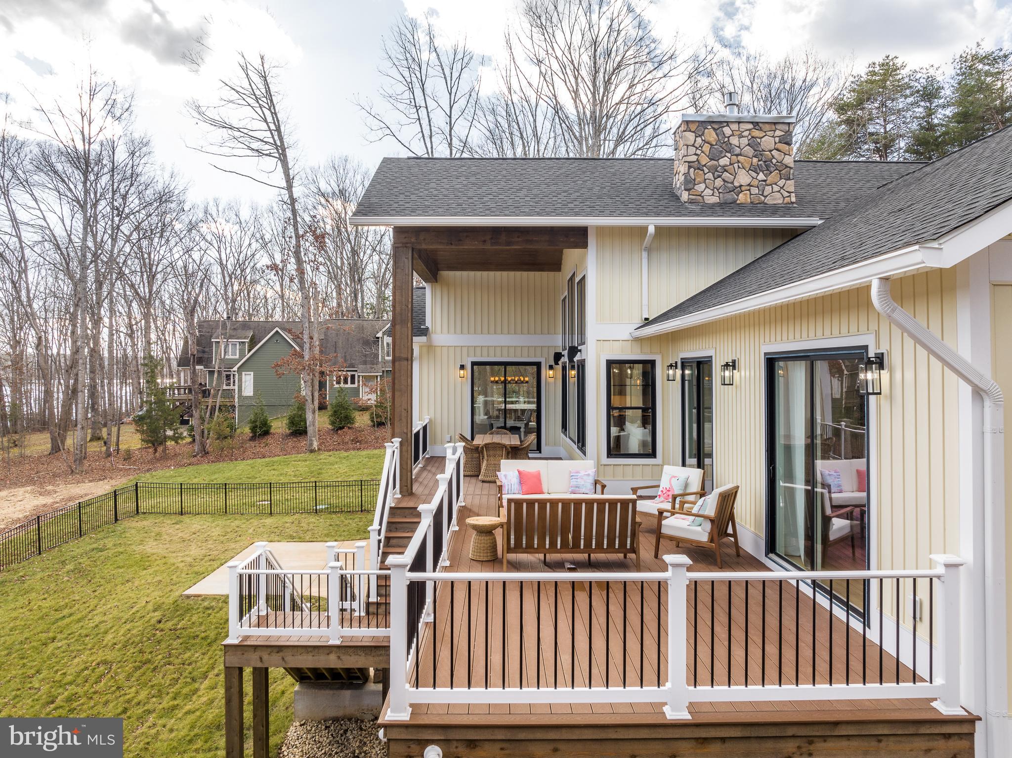 MITCHELL POINT - Residential