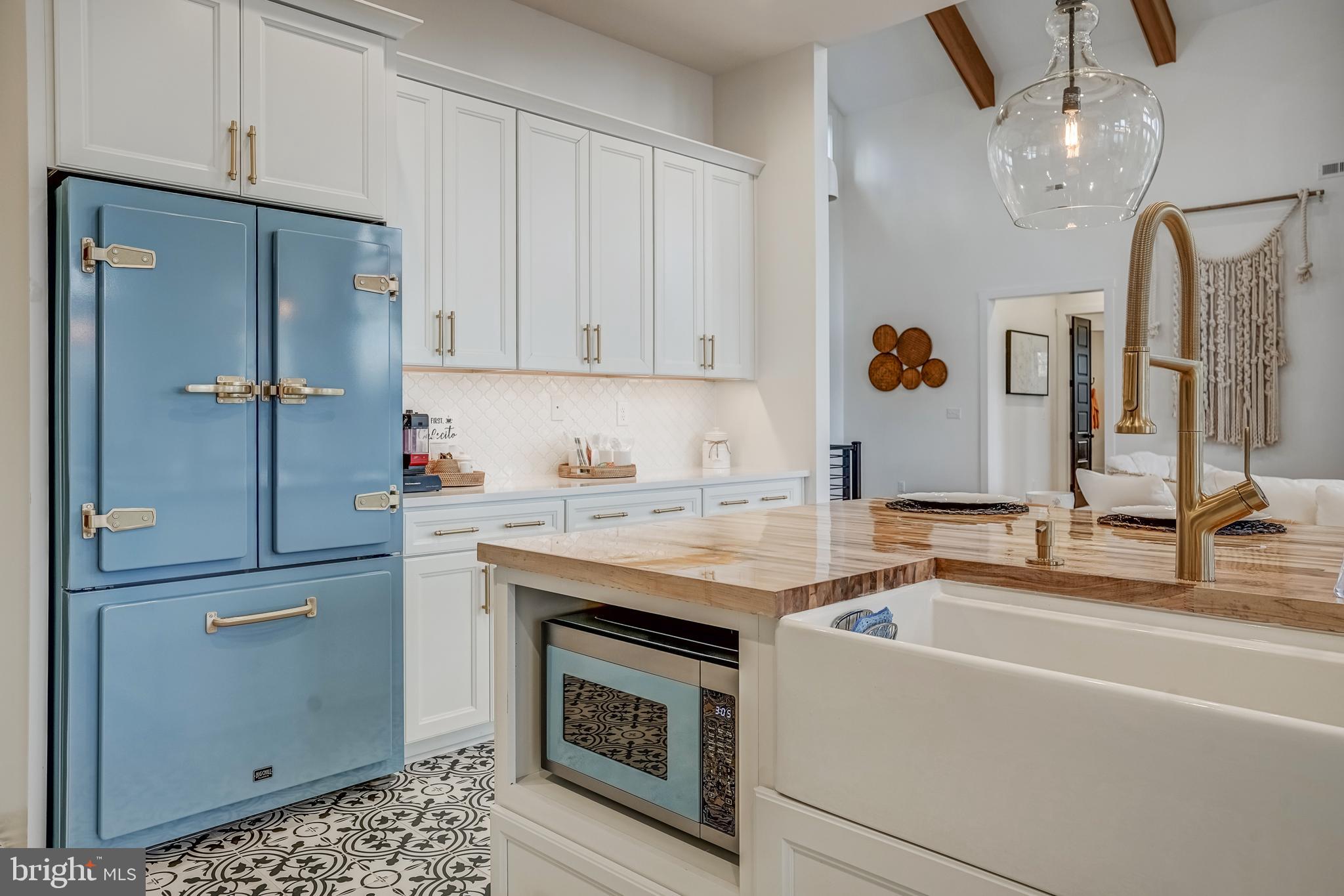 MITCHELL POINT - Residential